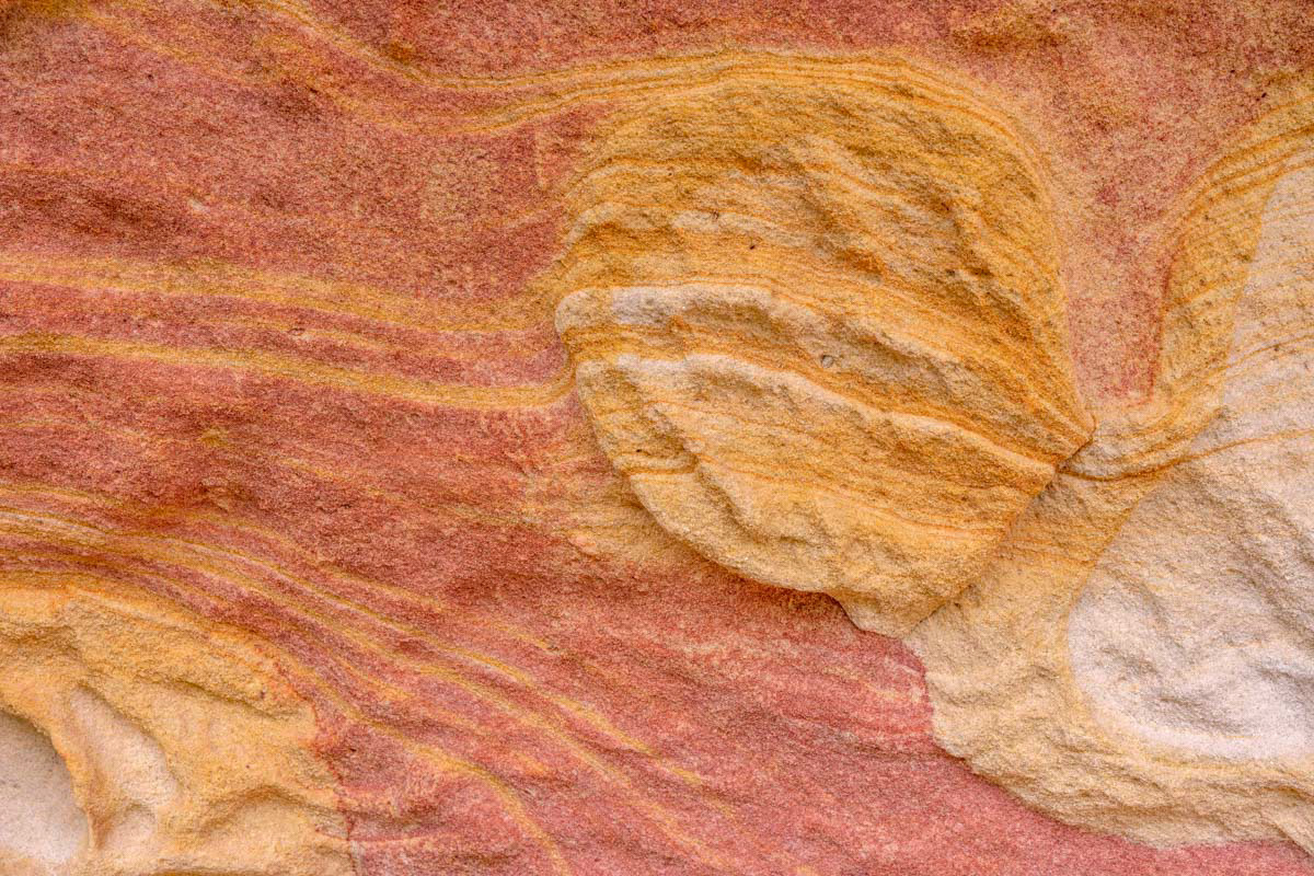lines and structures in sandstone half-caves