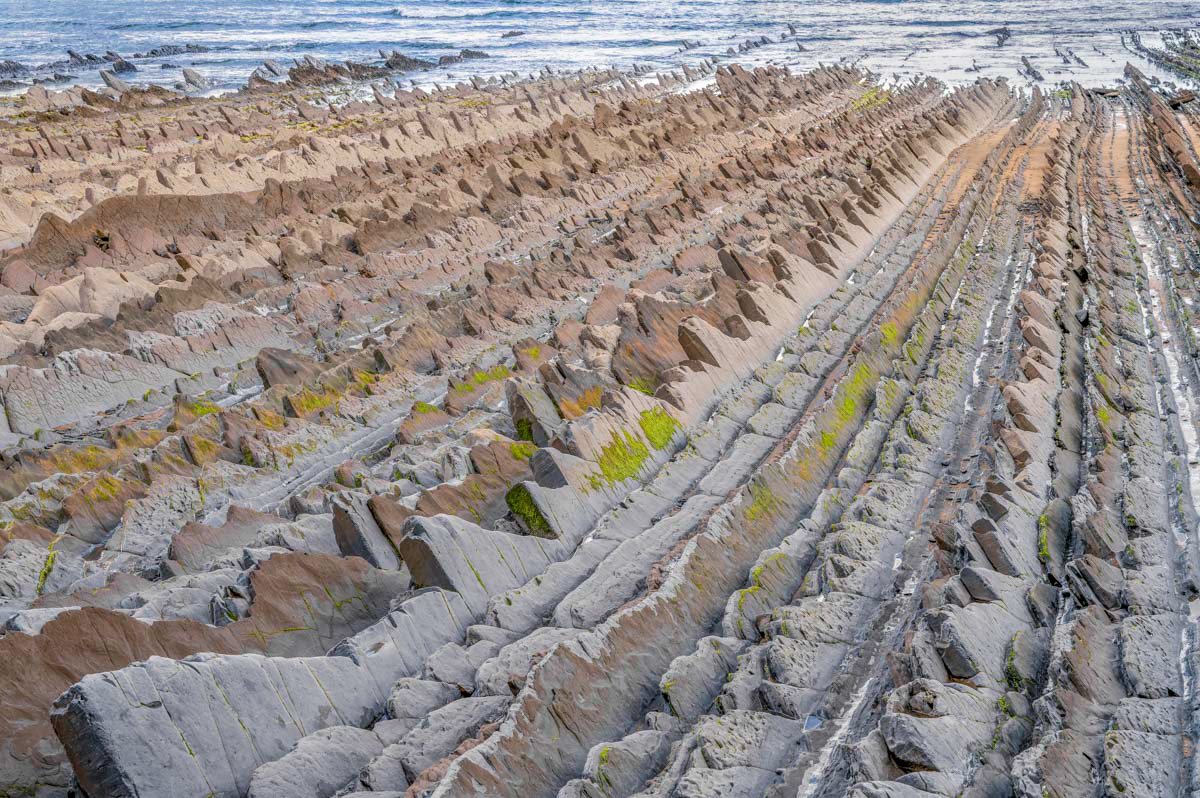 endless layers of flysch leading to the sea