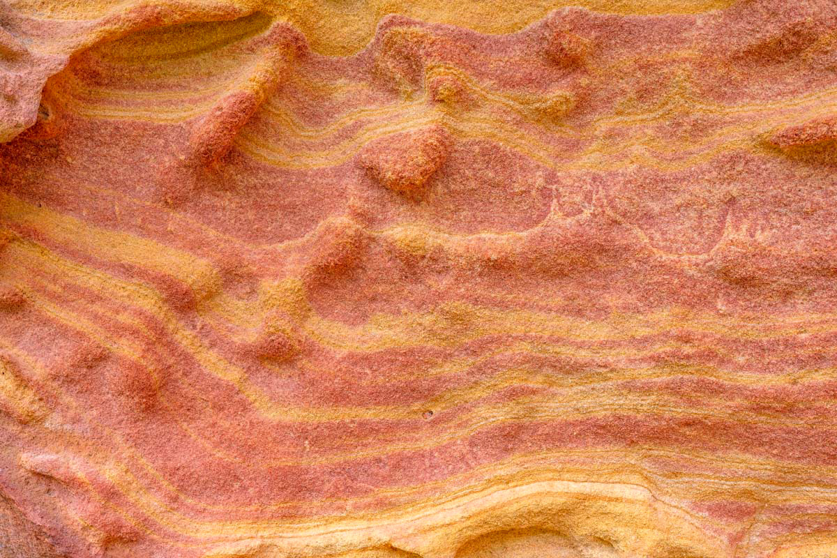lines and structures in sandstone half-caves