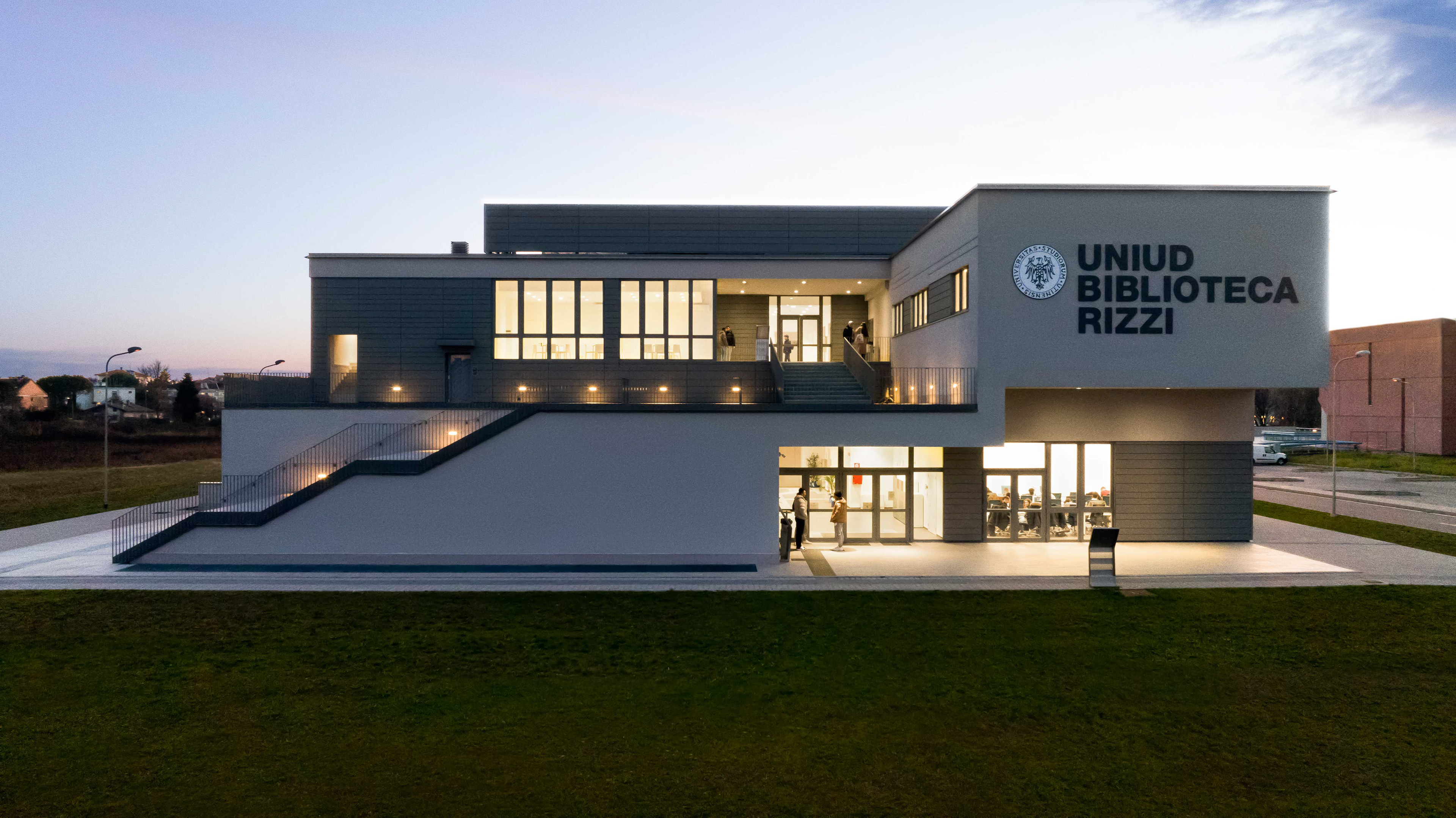 Nuova Biblioteca UNIUD per ROSSIPRODI ASSOCIATI