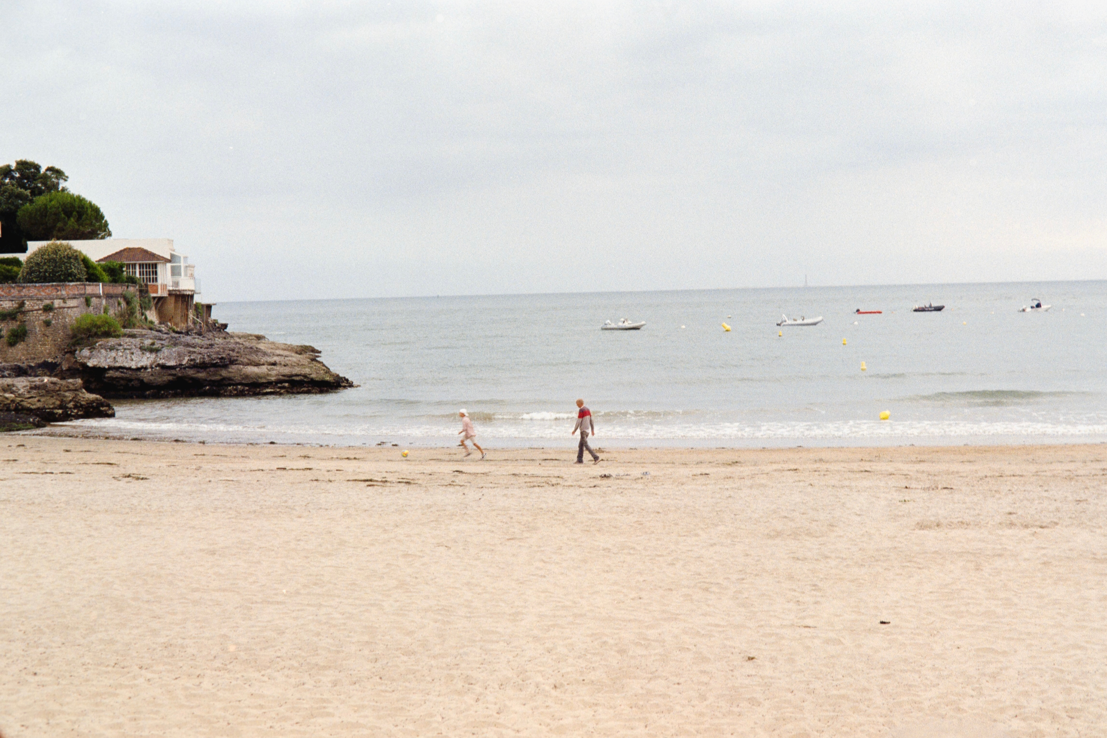 "No age for rhythm" J. Tati © Juin 2025 — St-Palais-Sur-Mer