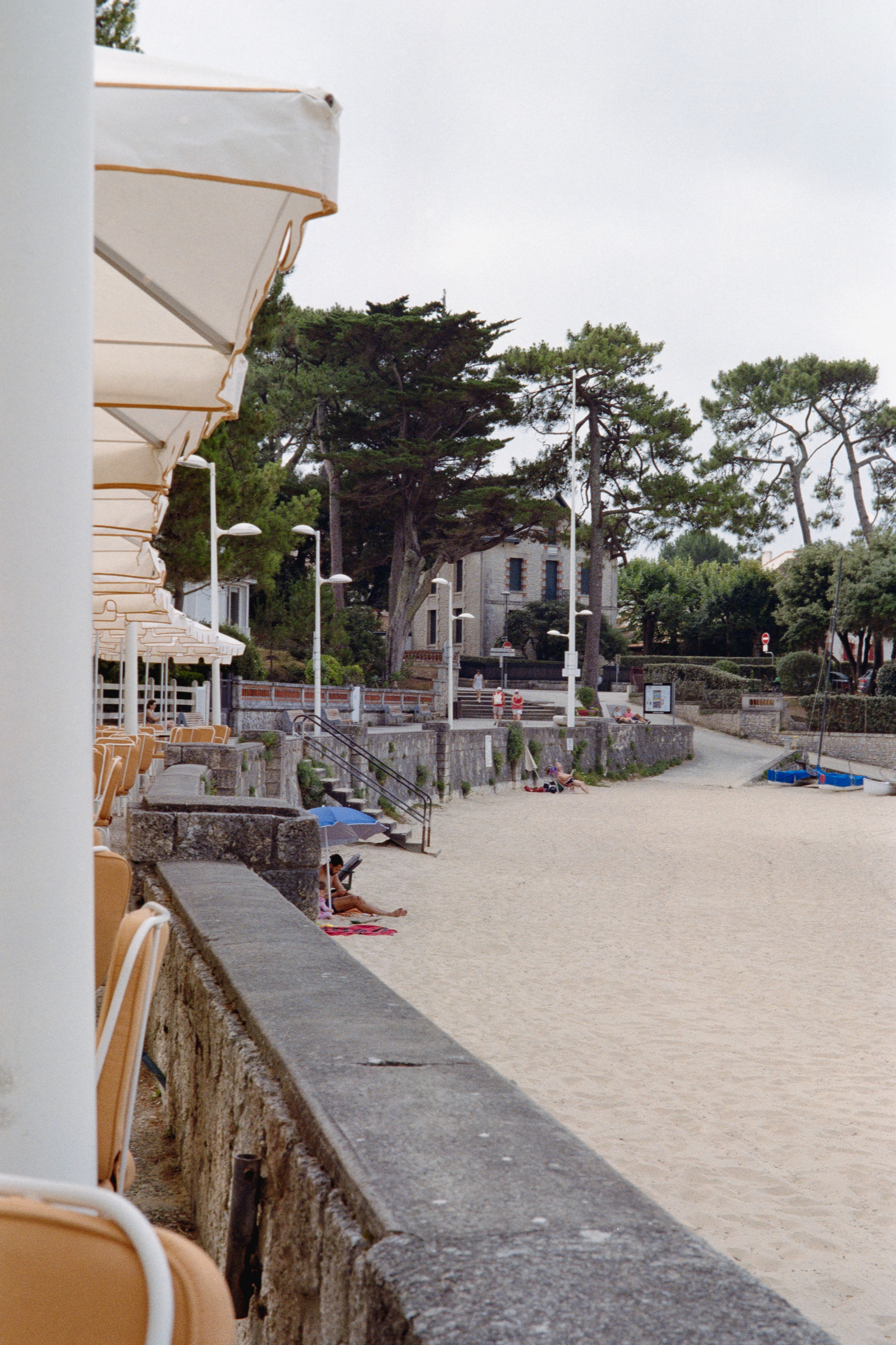 alignement  © Juin 2025 — St-Palais-Sur-Mer