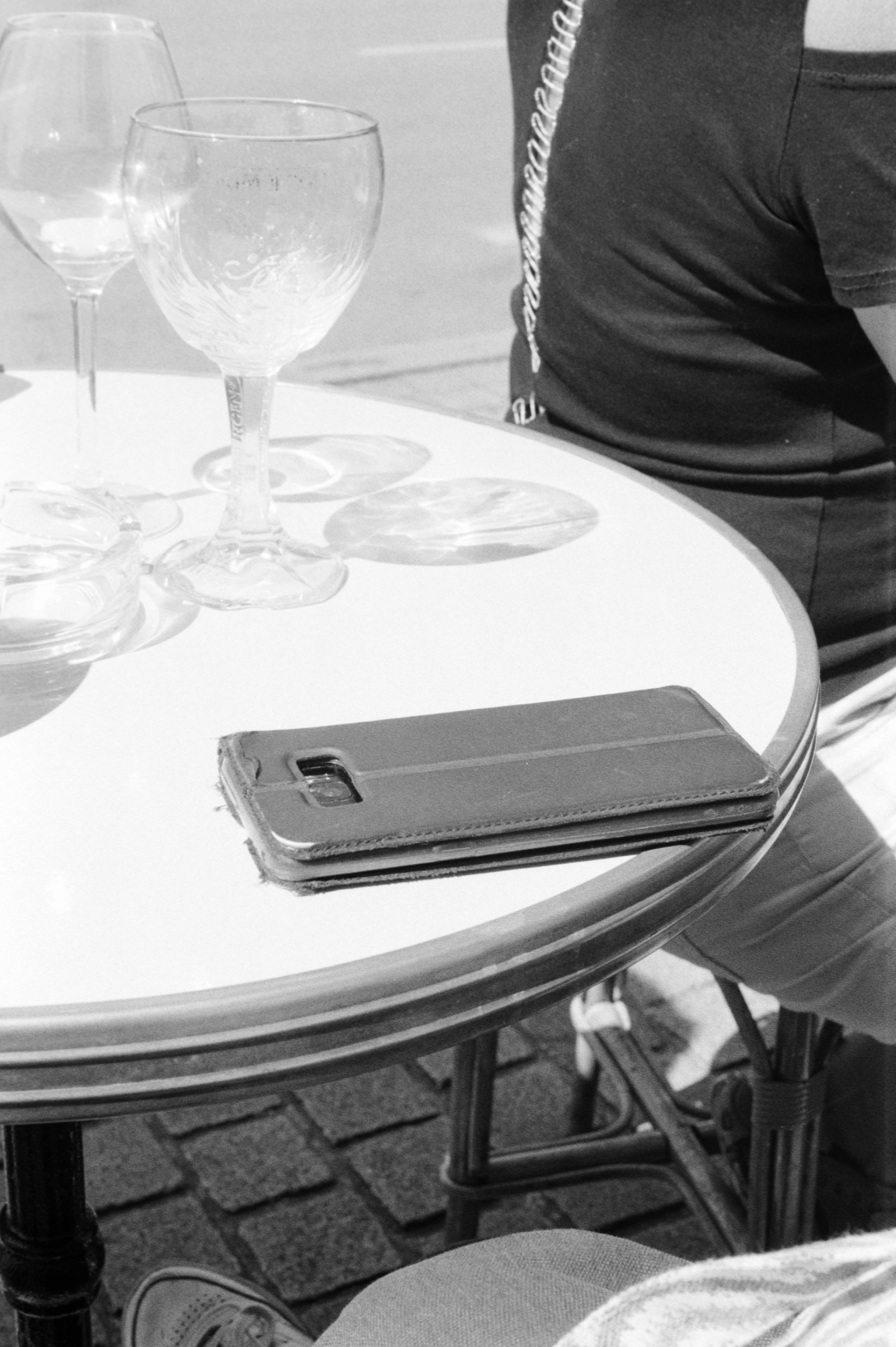 Série du Téléphone: "à table" ©️avril 2025 / (Tours)