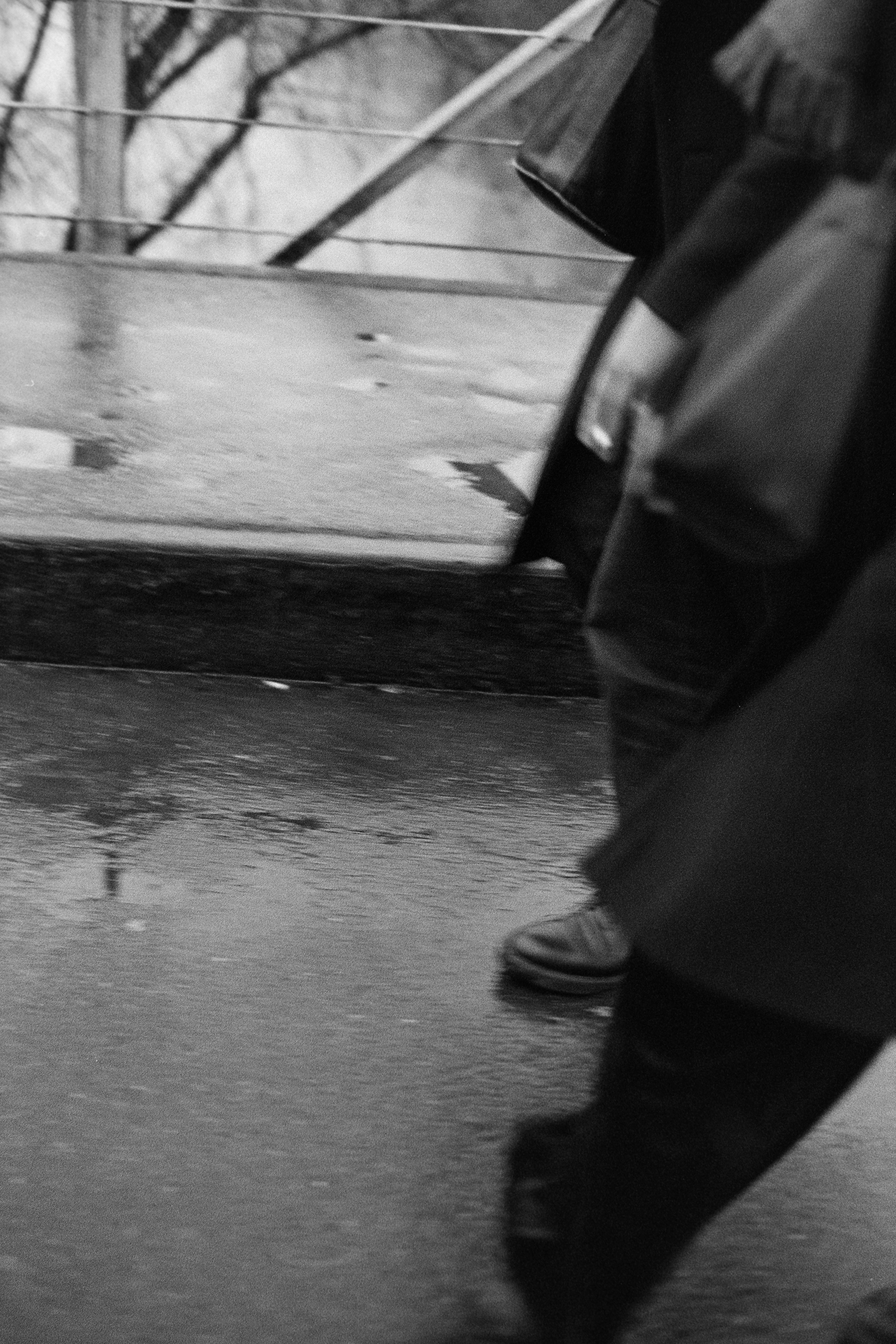 "Le froid avait bosselé le chemin." Beckett © Décembre 2025/Tours