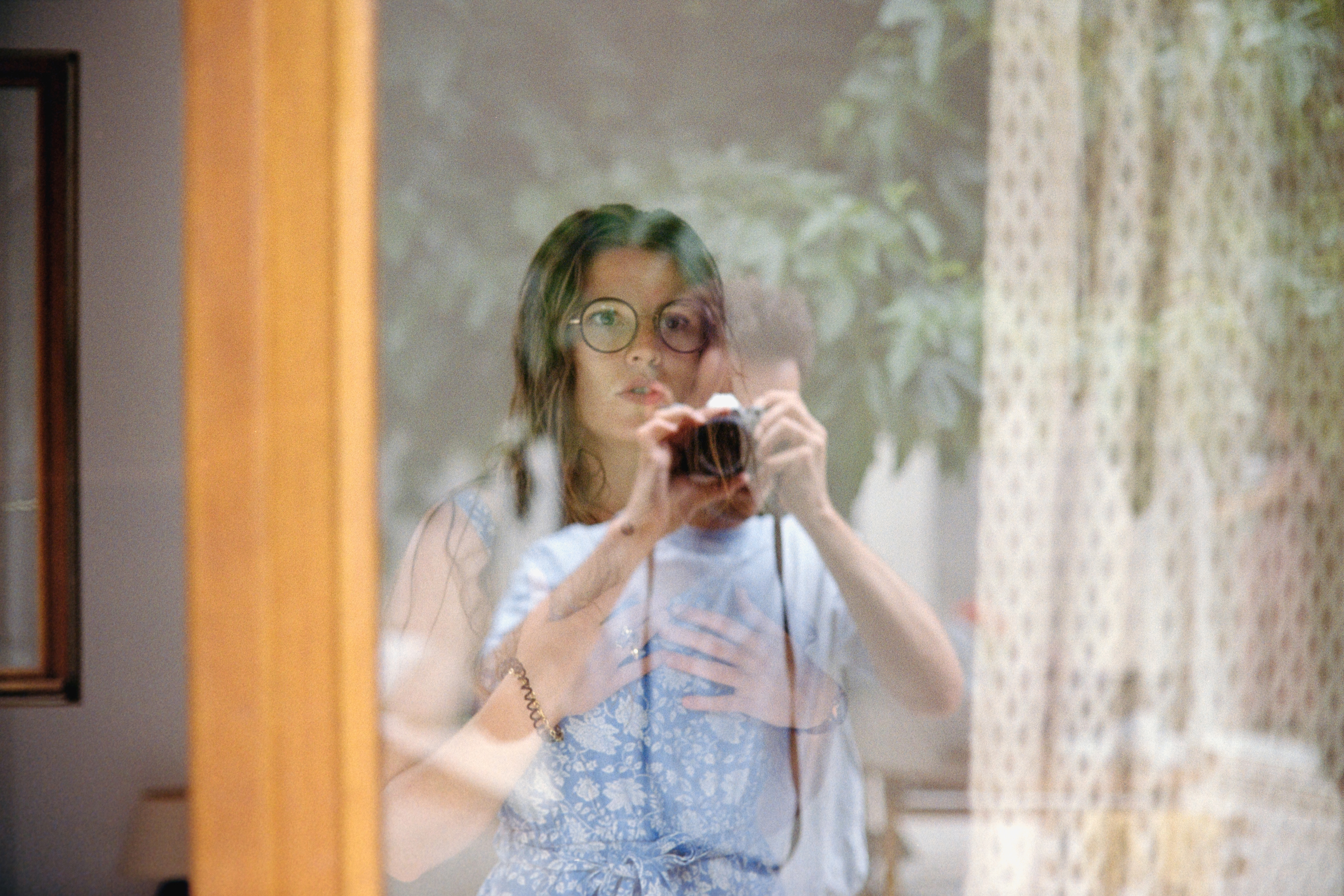 (auto)portrait superposition  © Juin 2025 — St-Palais-Sur-Mer