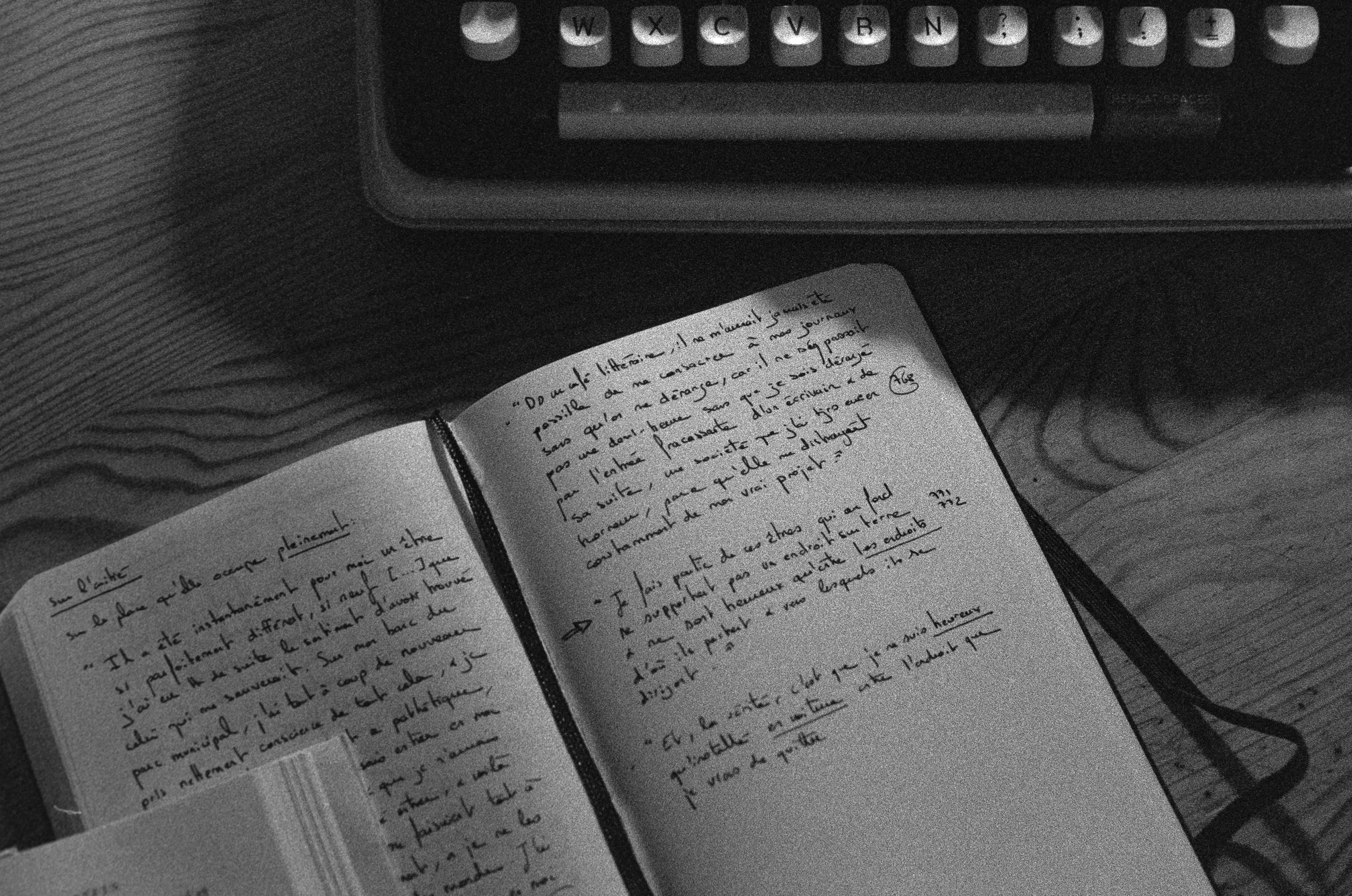 Composition : machine à écrire © Janvier 2026/Tours- iso 3200