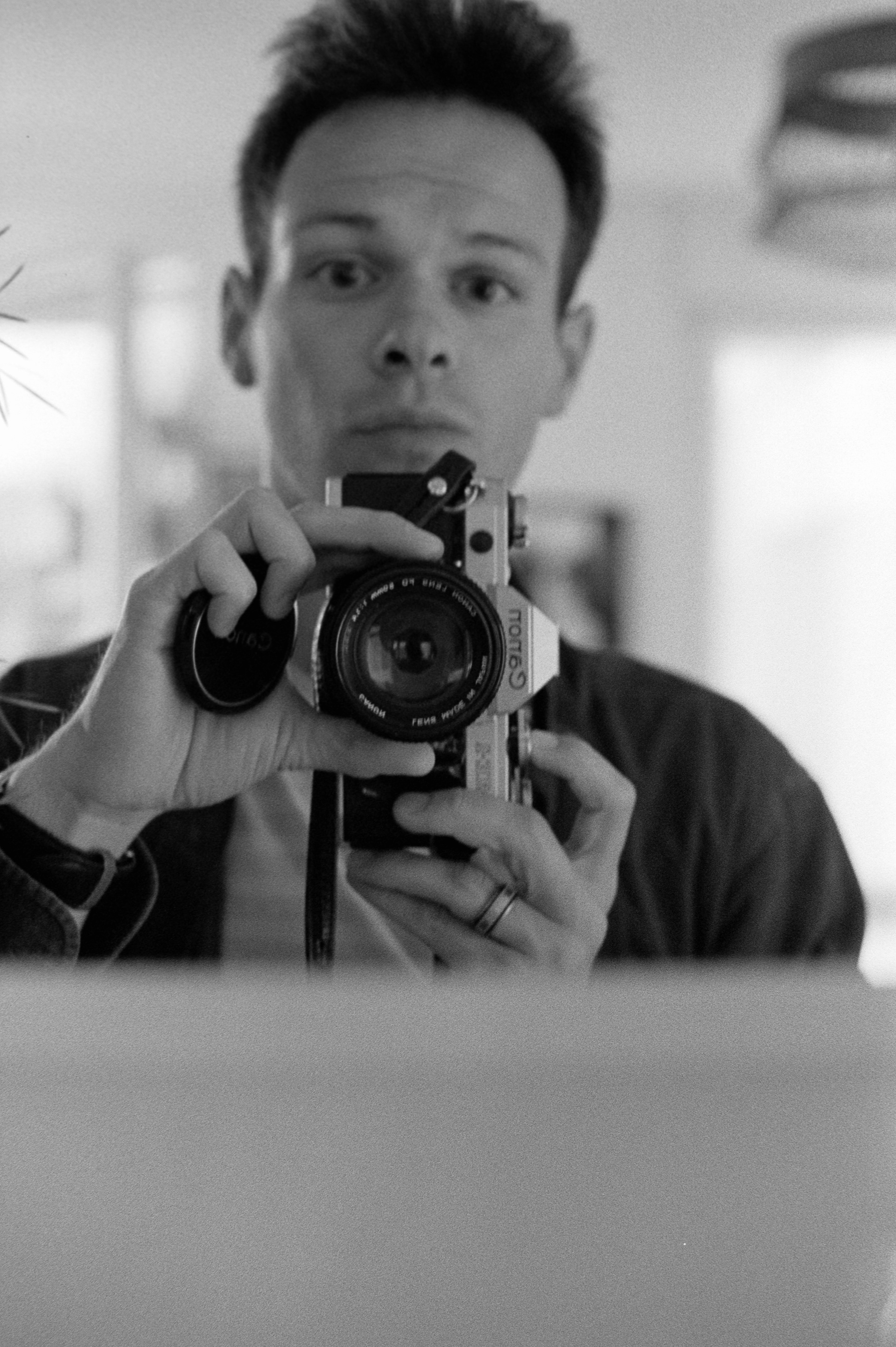 Autoportrait © Juillet 2025 — Tours