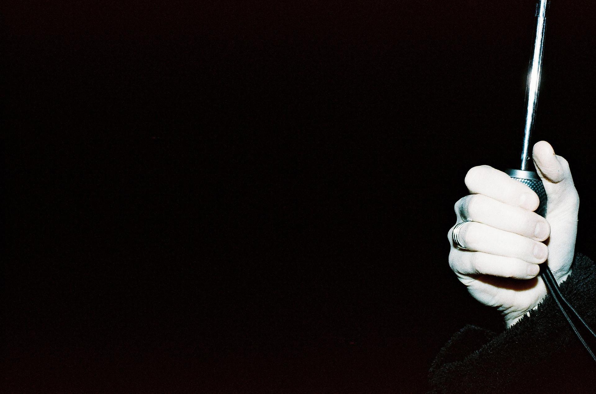 “La main de C. ” © Arthur Radigois Tours, Janvier 2025 Photographie argentique