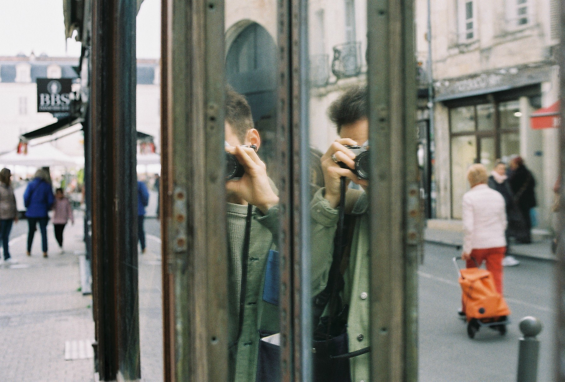 Autoportrait ville ©️ 04/2025 (La Rochelle)