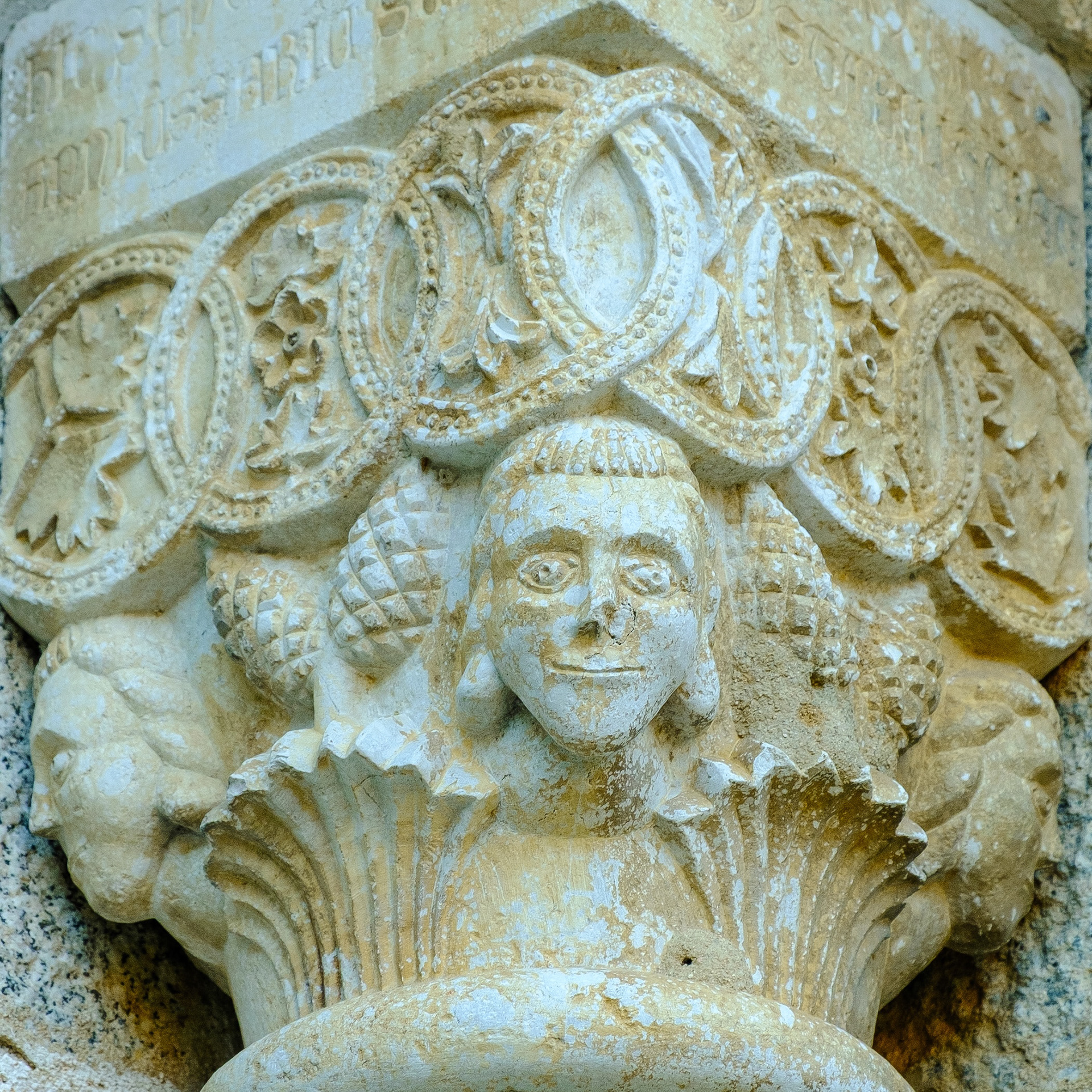 Capitell de Sant Pere Cercada