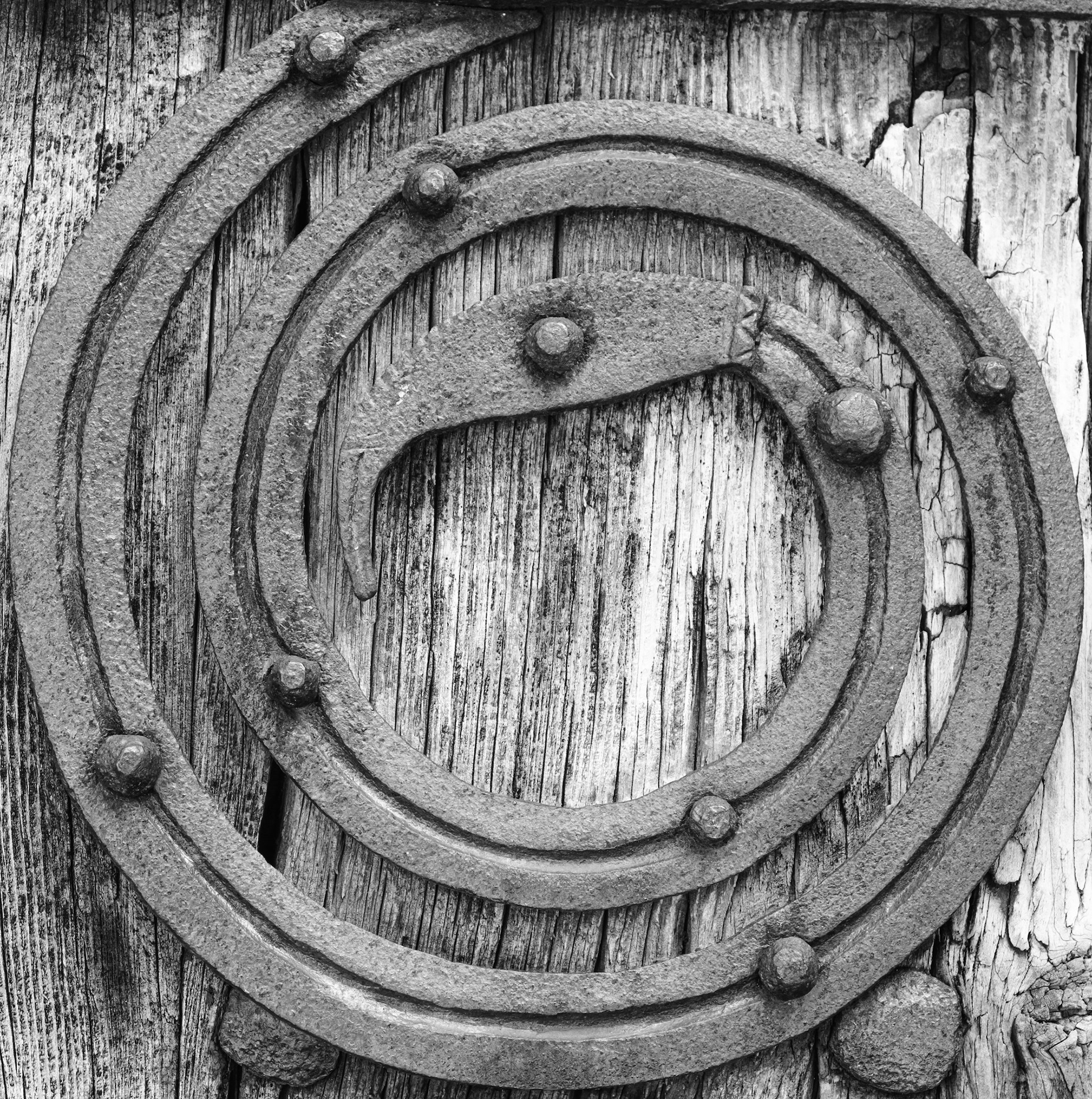 Espiral de ferro forjat, Santa Maria de Lluçà