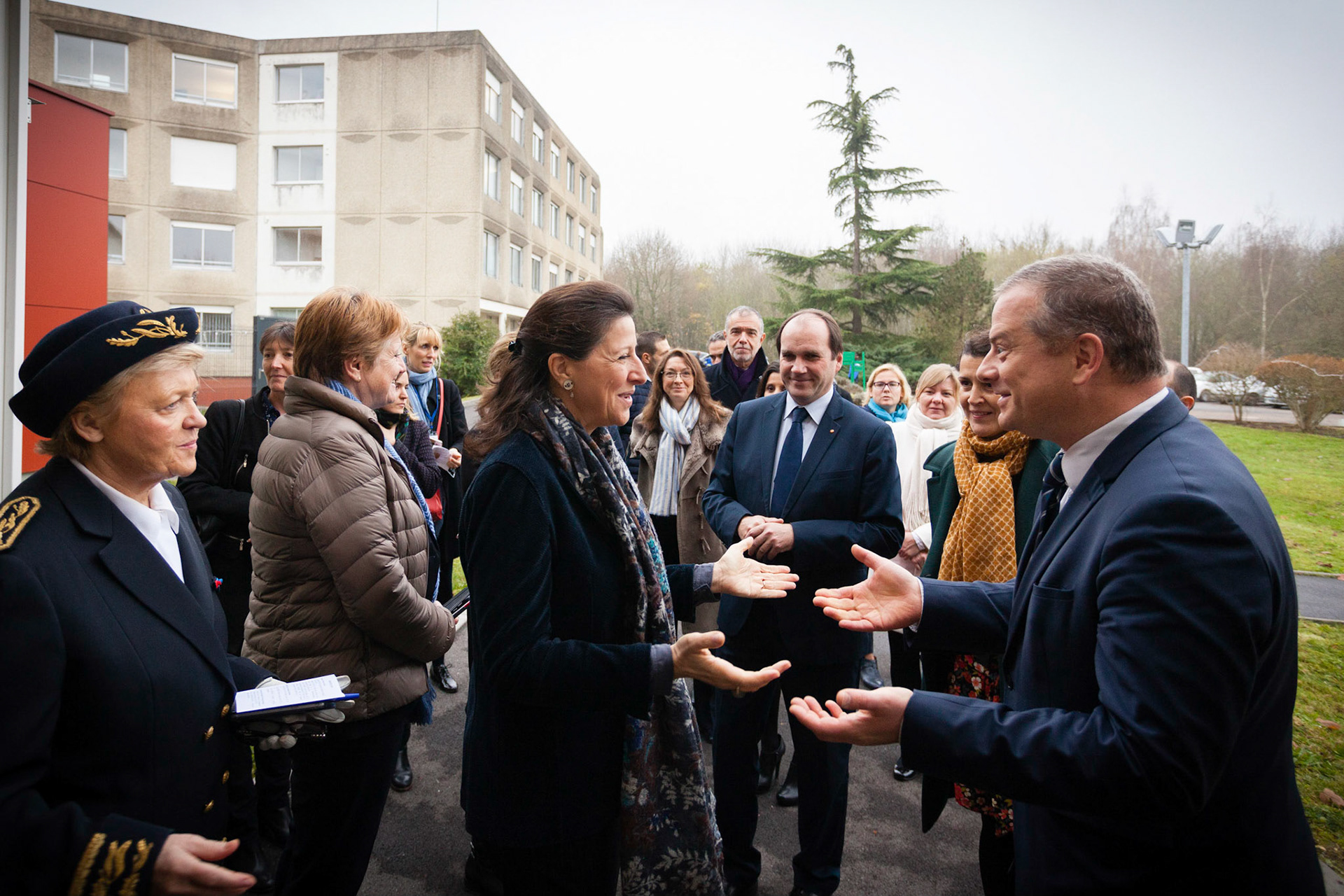 Agnès Buzyn (ministre de la santé) visite un centre gérontologique, à Tournan en Brie.  Tournan-en-Brie, FRANCE - 06/12/2017