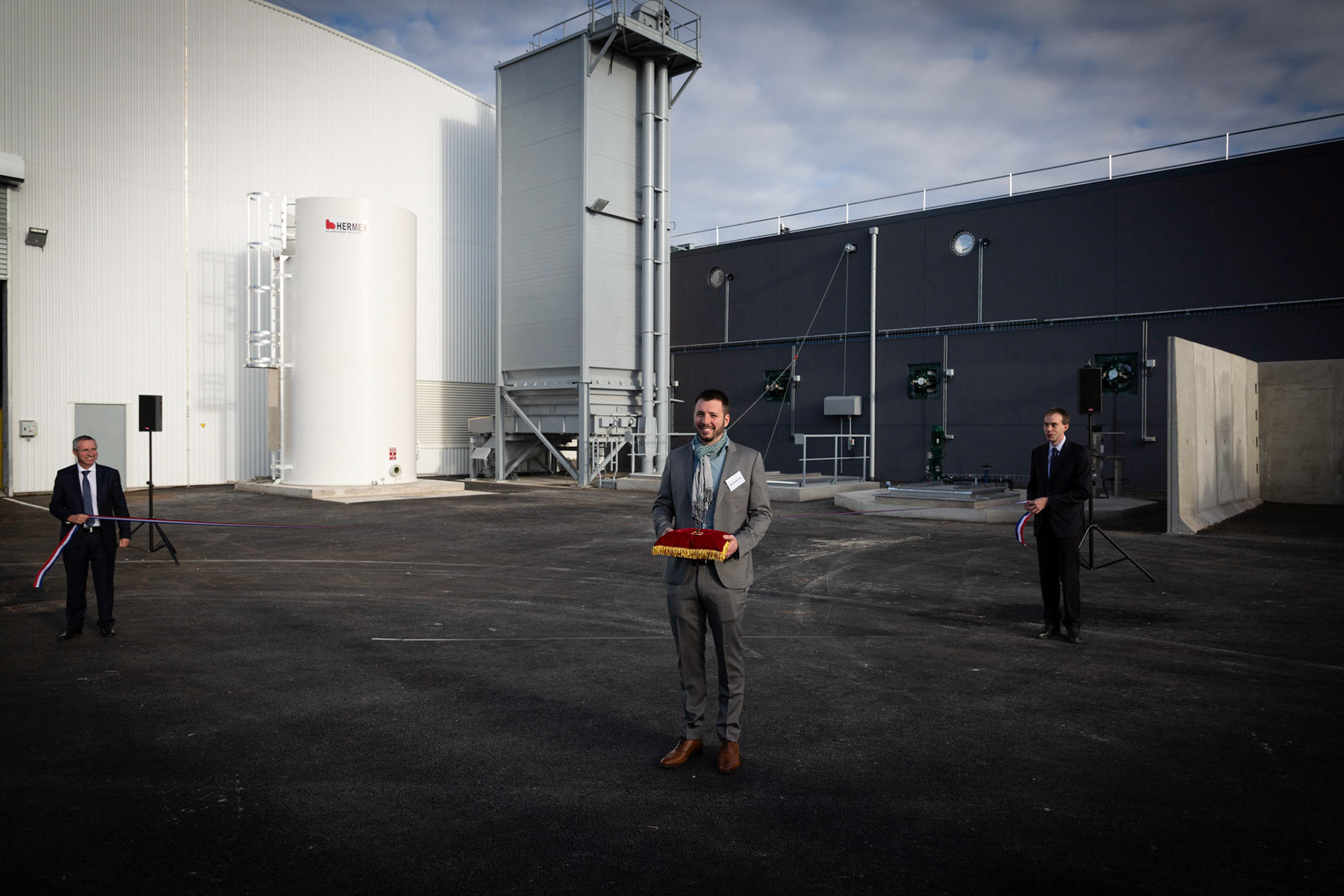 Inauguration d'une unité de méthanisation (biogaz) à Ecrennes. Ecrennes, FRANCE - 09/11/2018