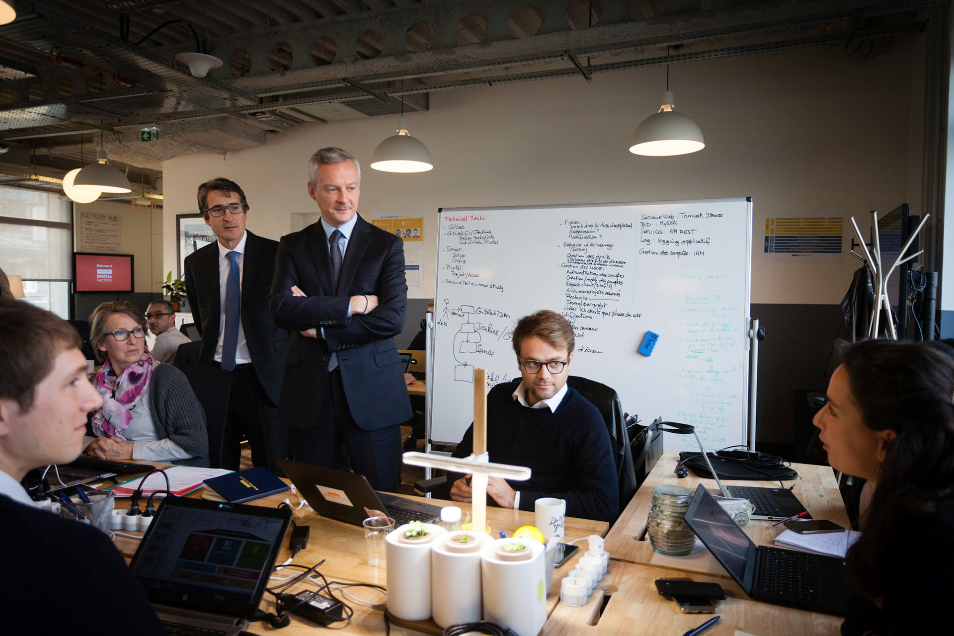 Bruno Le Maire (Ministre de l’économie) et Patrice Caine (CEO de Thalès), lors de l'inauguration de The Thales Digital Factory, à Paris. Paris, FRANCE - 17/10/2017