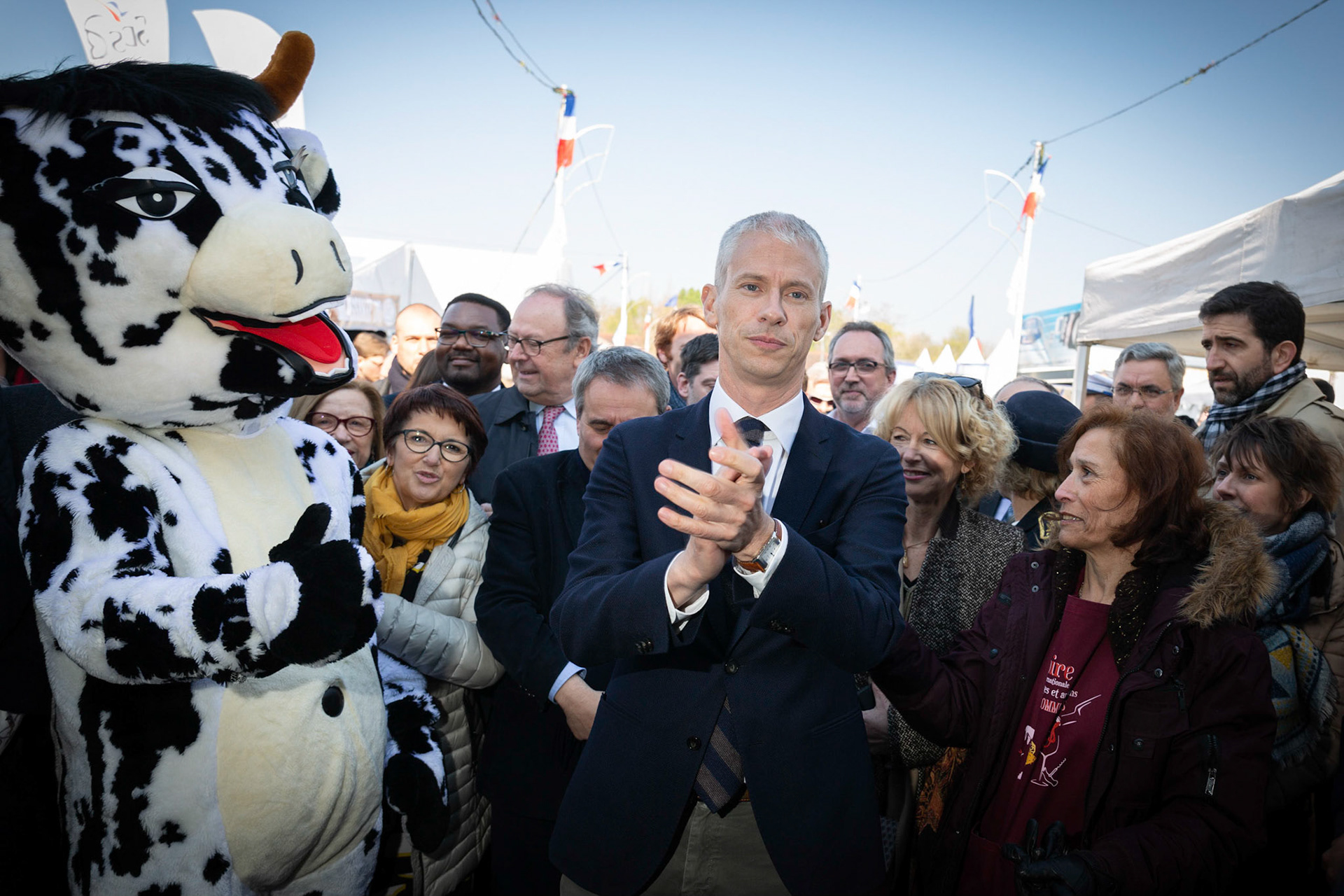 Franck Riester (ministre de la culture) et Xavier Bertrand (président de la région Hauts-de-France) visitent la 52e foire aux fromages à Coulommiers. Coulommiers, FRANCE - 12/04/2019