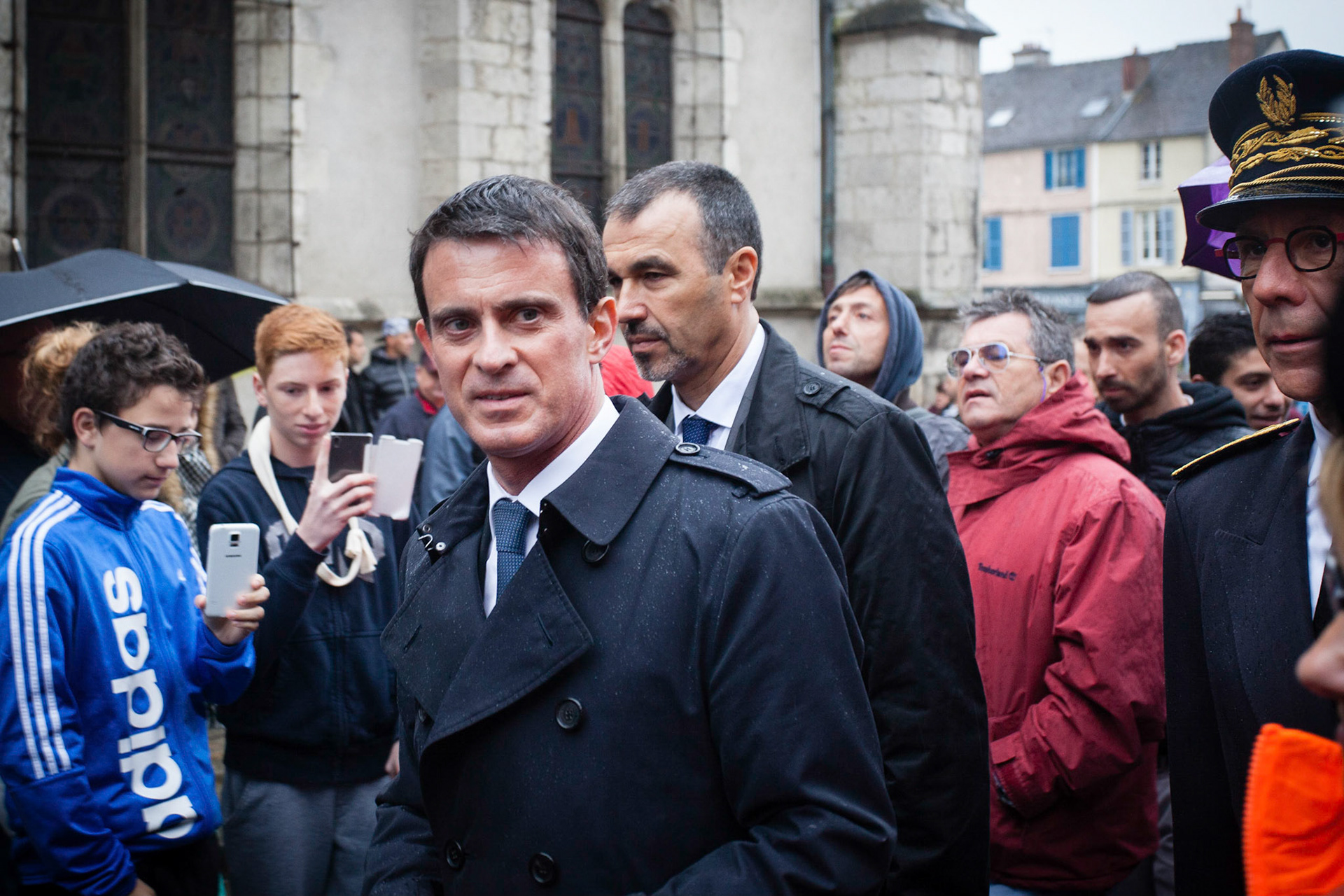 Déplacement de Manuel Valls (premier ministre) à Nemours, lors d'inondations, suite à une crue du Loing.Nemours, FRANCE - 01/06/2016