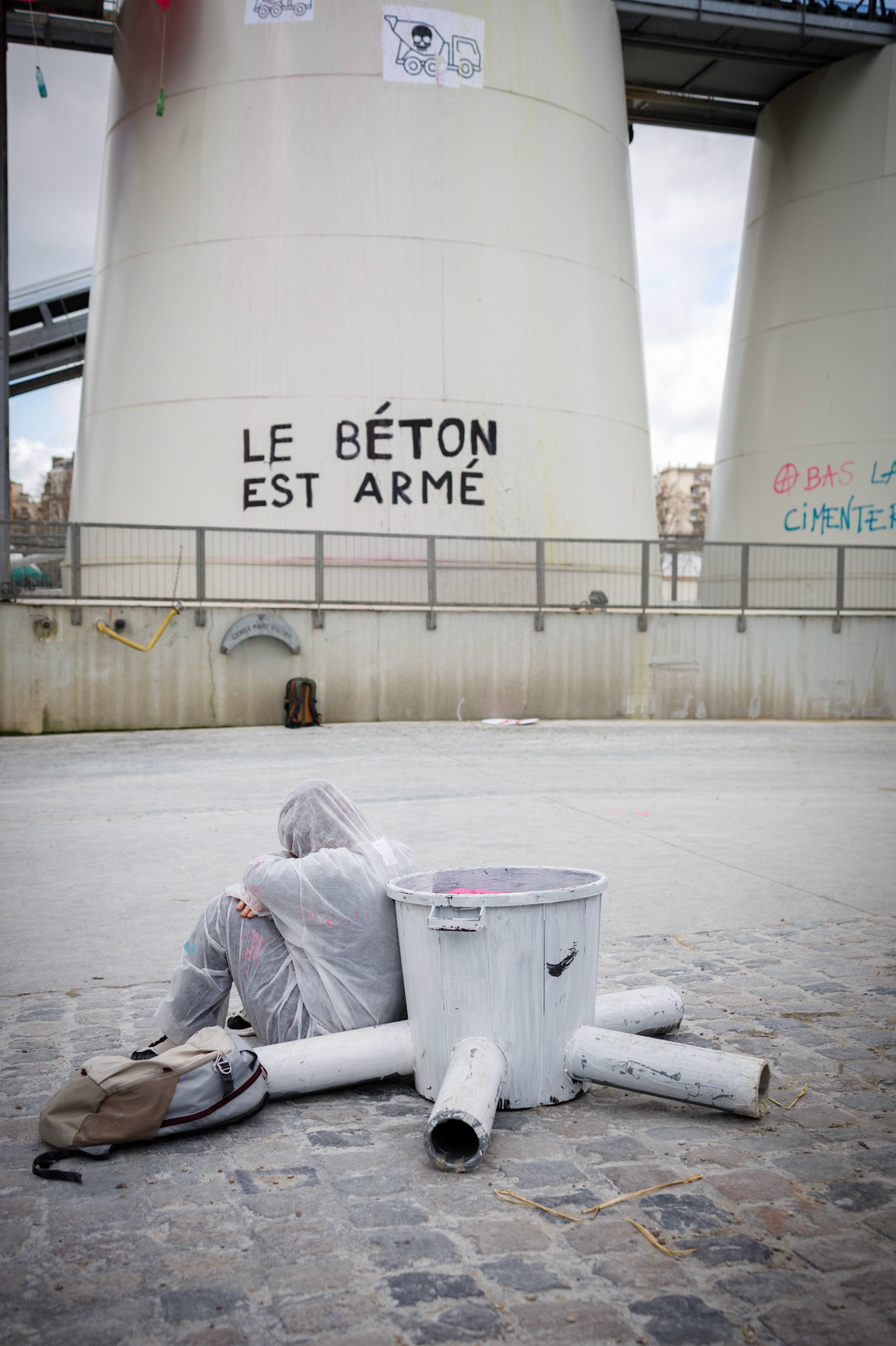 Action de blocage, de l'usine de production de béton Lafarge Cemex, à Paris, par les activistes d'Extinction Rebellion, le 17/02/2020.Paris, FRANCE - 17/02/2020