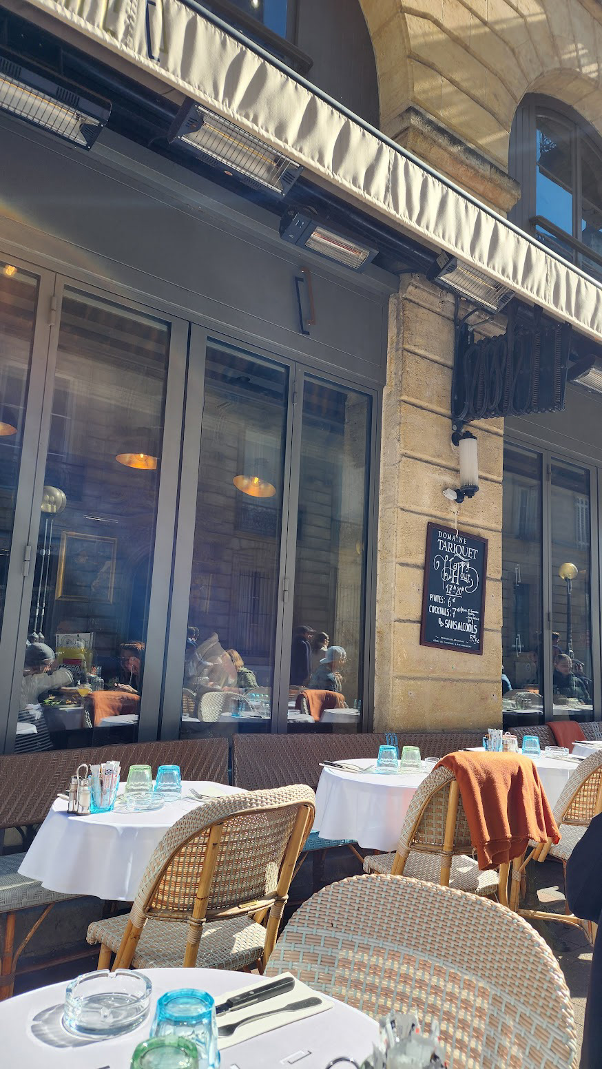 CAFE VIEW