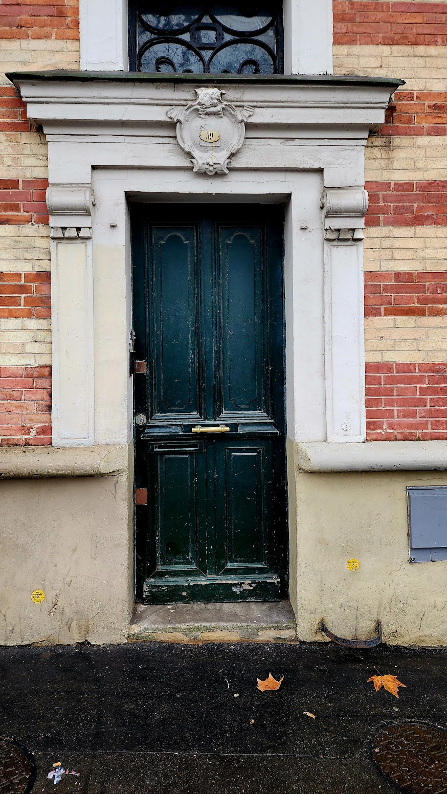 DOORWAY PARIS