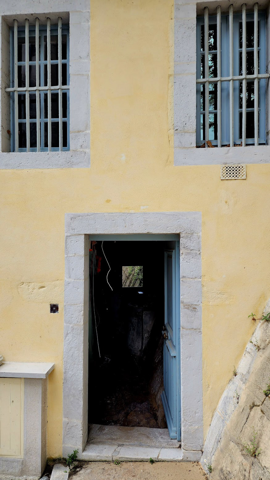 ARCHITECTURAL DETAIL