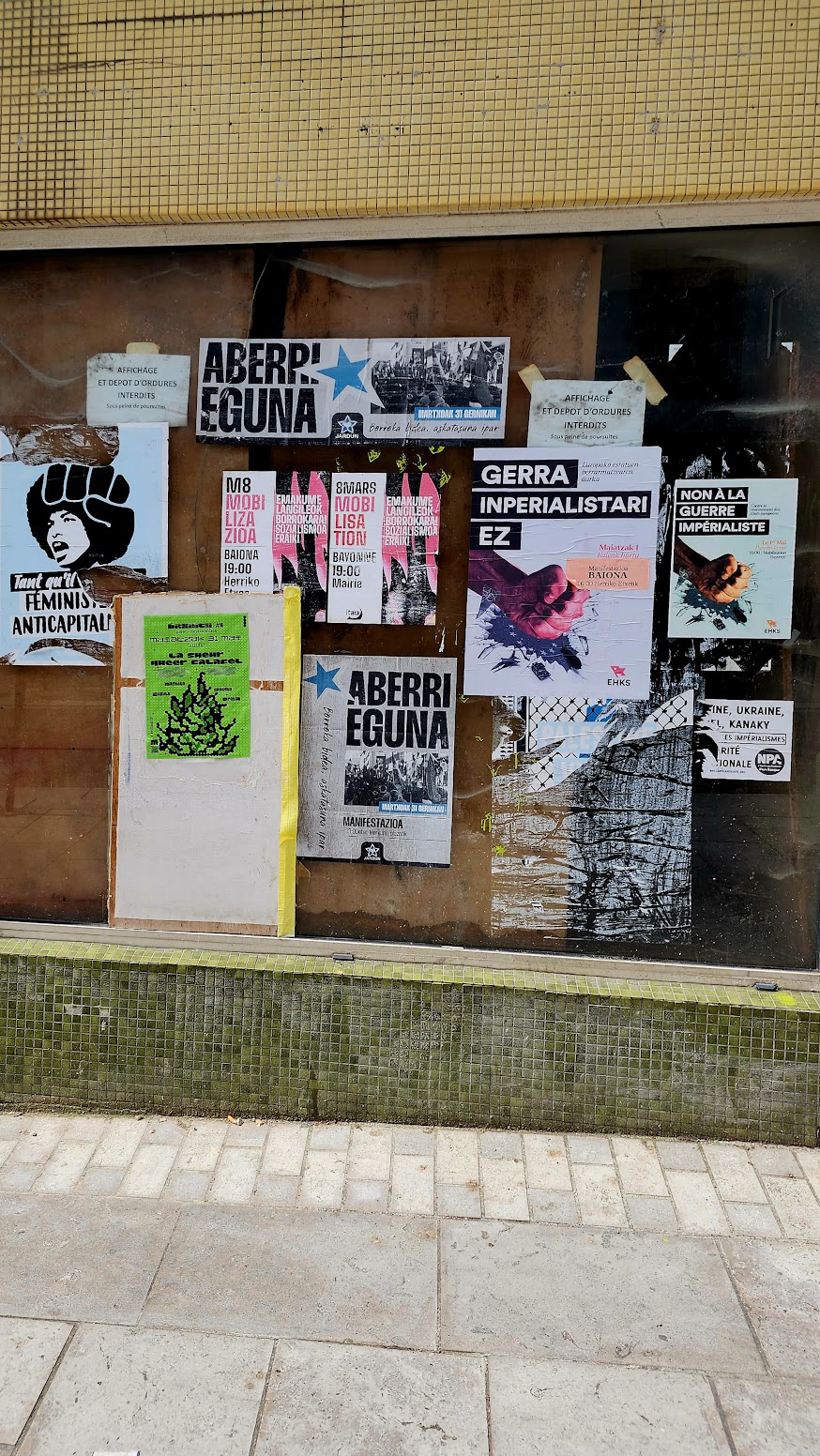 Propaganda in Bayonne