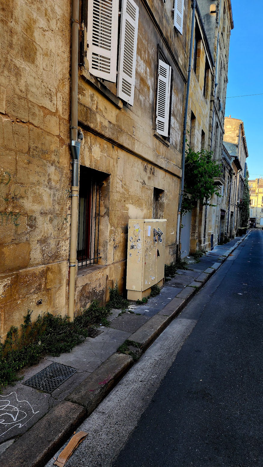 Street Scene in Bordeaux