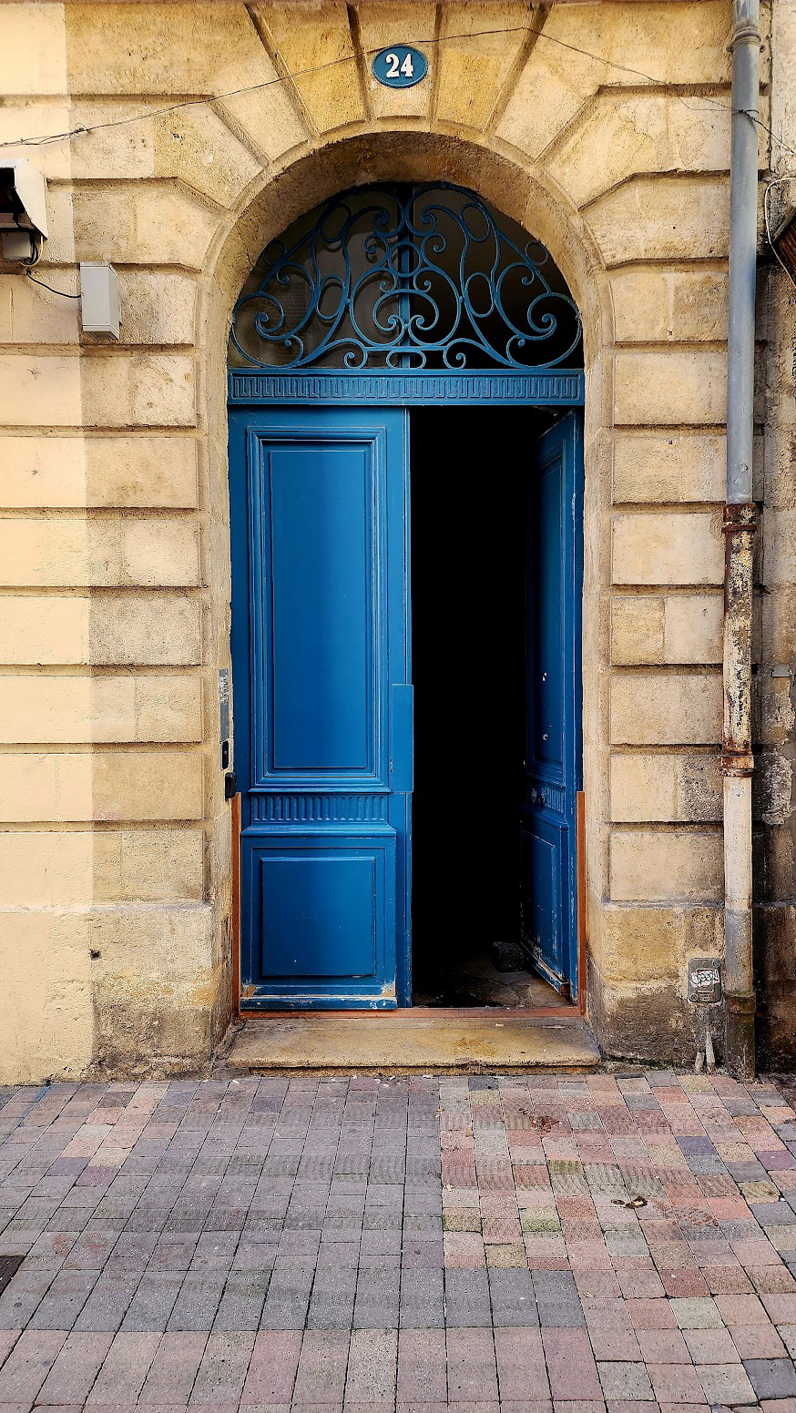 DOORWAY