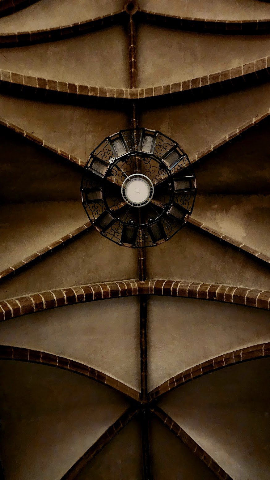 ÉGLISE SAINT VINCENT CEILING