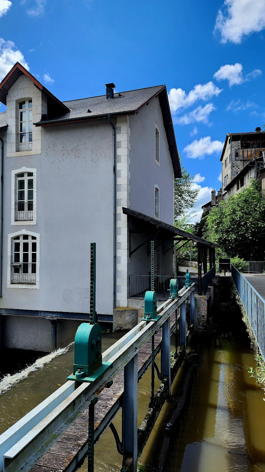 ARCHITECTURAL DETAIL