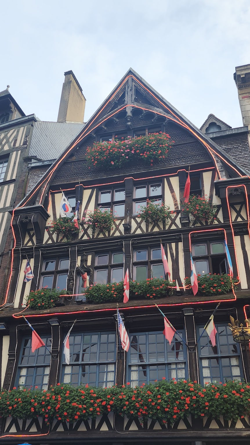  La Couronne-oldest pub in france