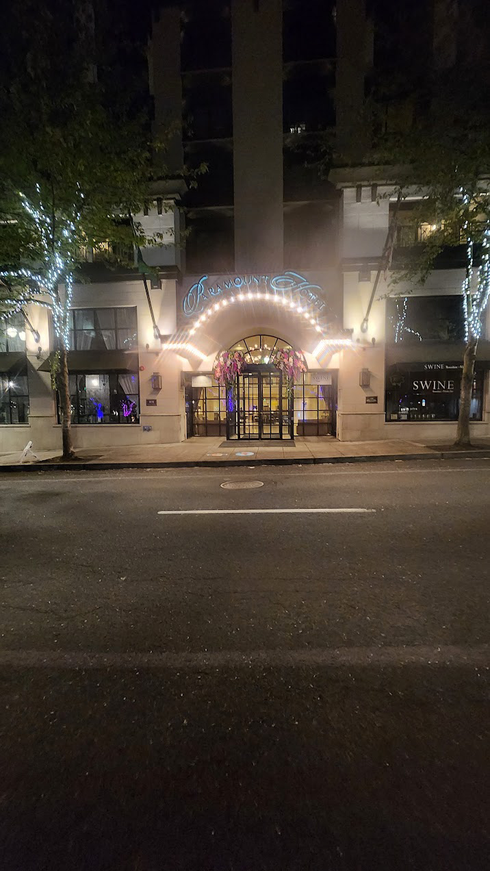 The Paramount Hotel. Good memories here. Seems appropriate to spend my last two nights in portland here.