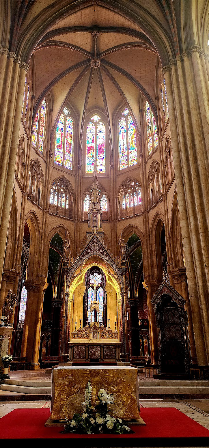Inside Eglise in Bayonne