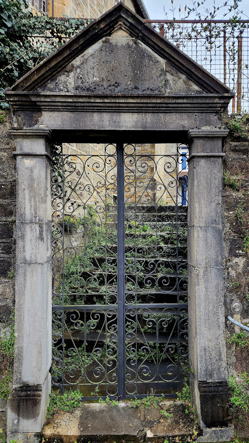 GOTHIC GATE