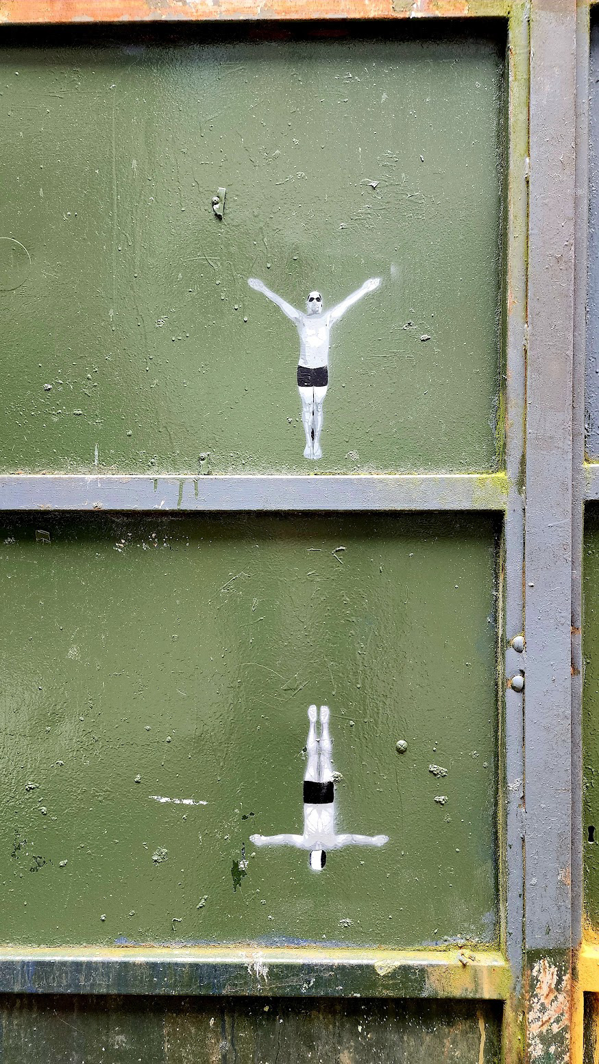 Street Art Swimmers