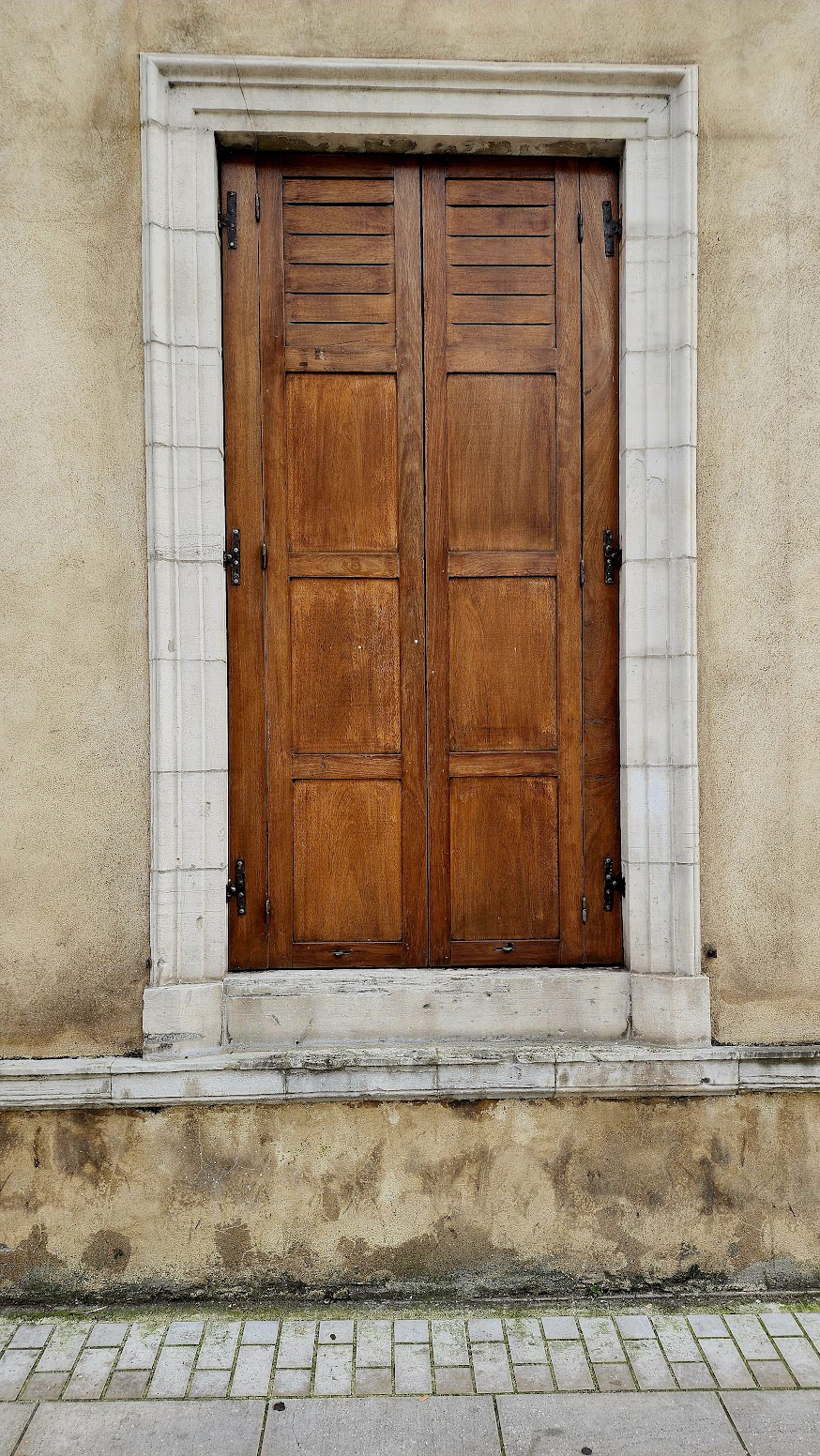 Door in Bayonne