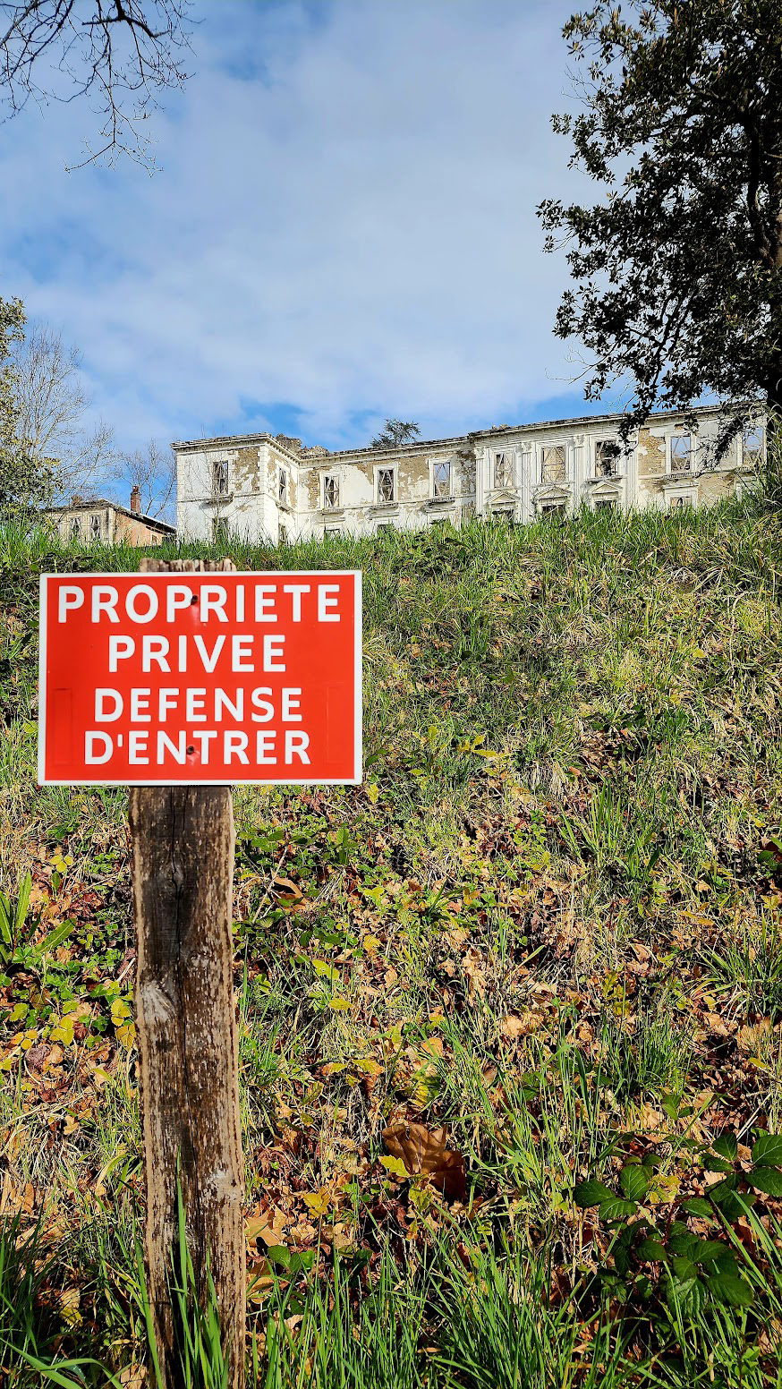 PRIVATE PROPERTY DO NOT ENTER