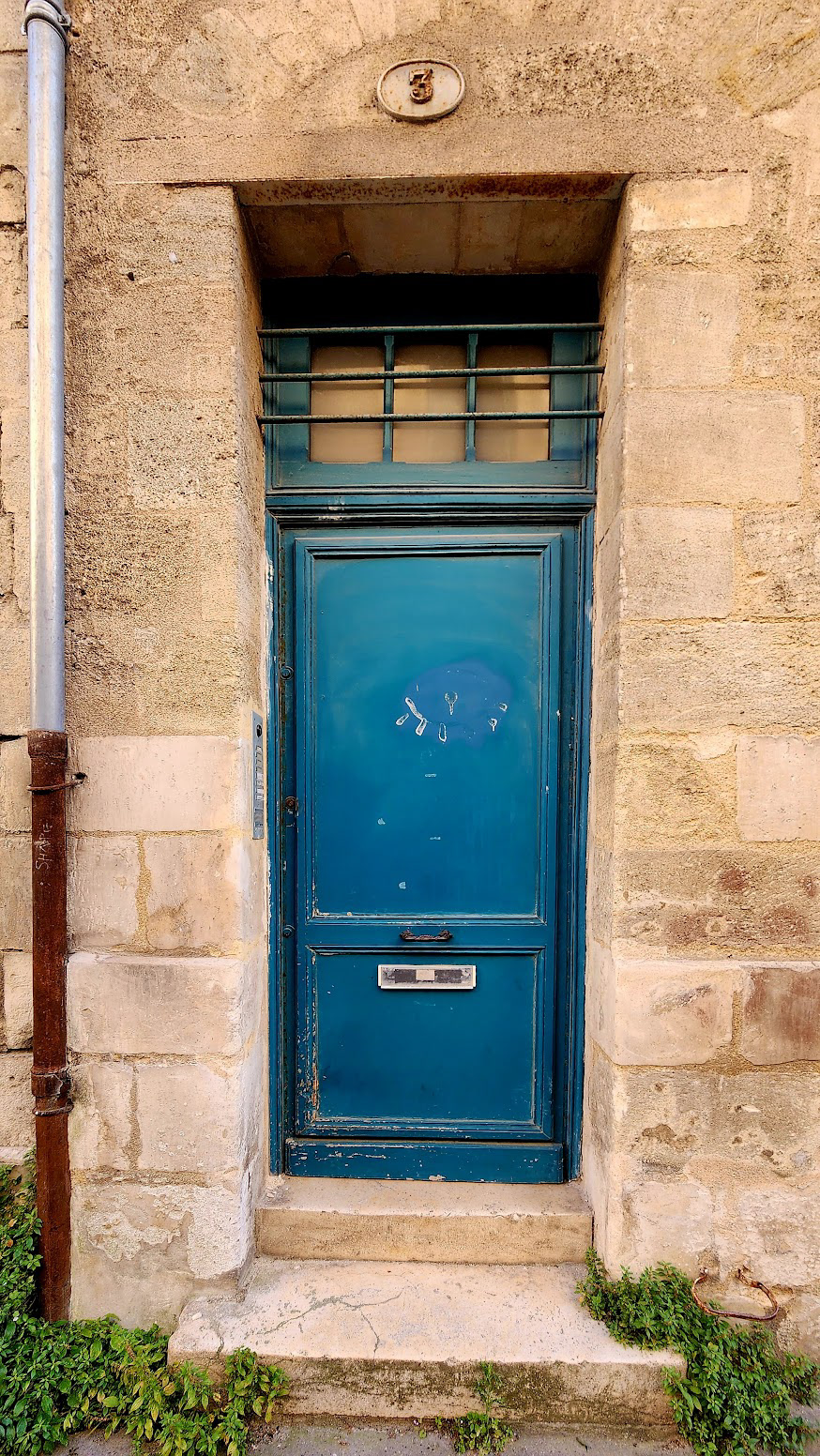 Door Bordeaux