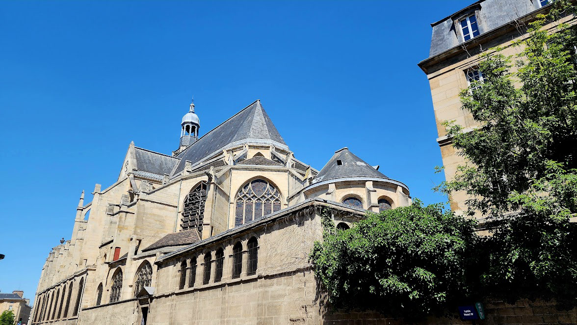Eglise Saint Etienne du Mont in Paris