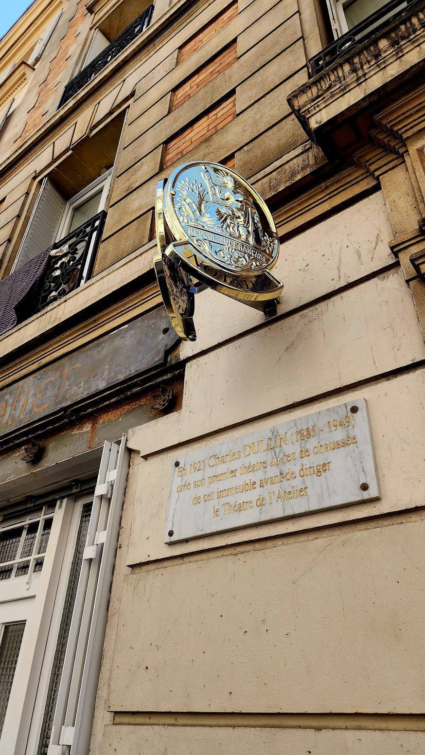 Street scene in Paris