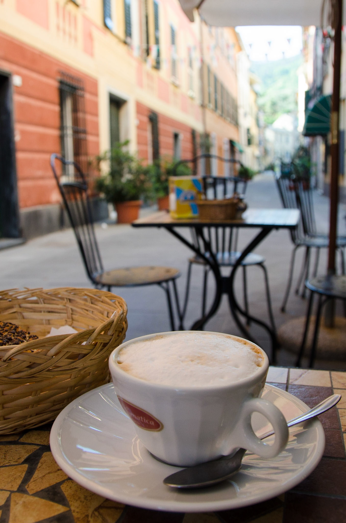 Latté in Italian Cafe