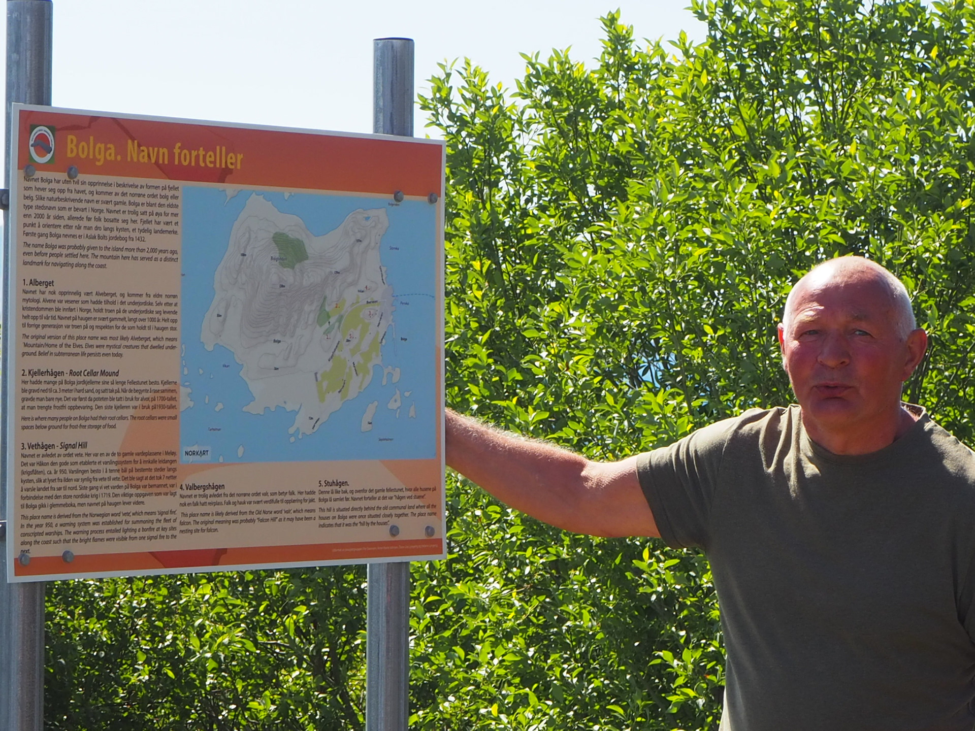 Per Swensen er guide på den historiske vandringen