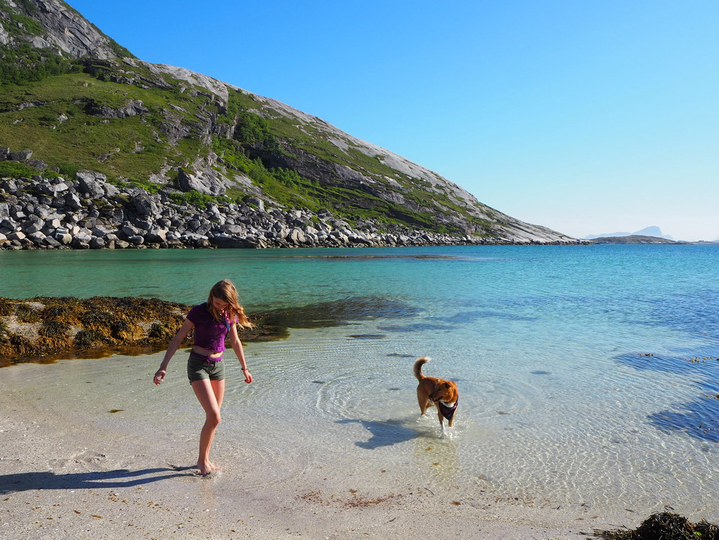 ...noen timer senere ligger hele stranden under vann