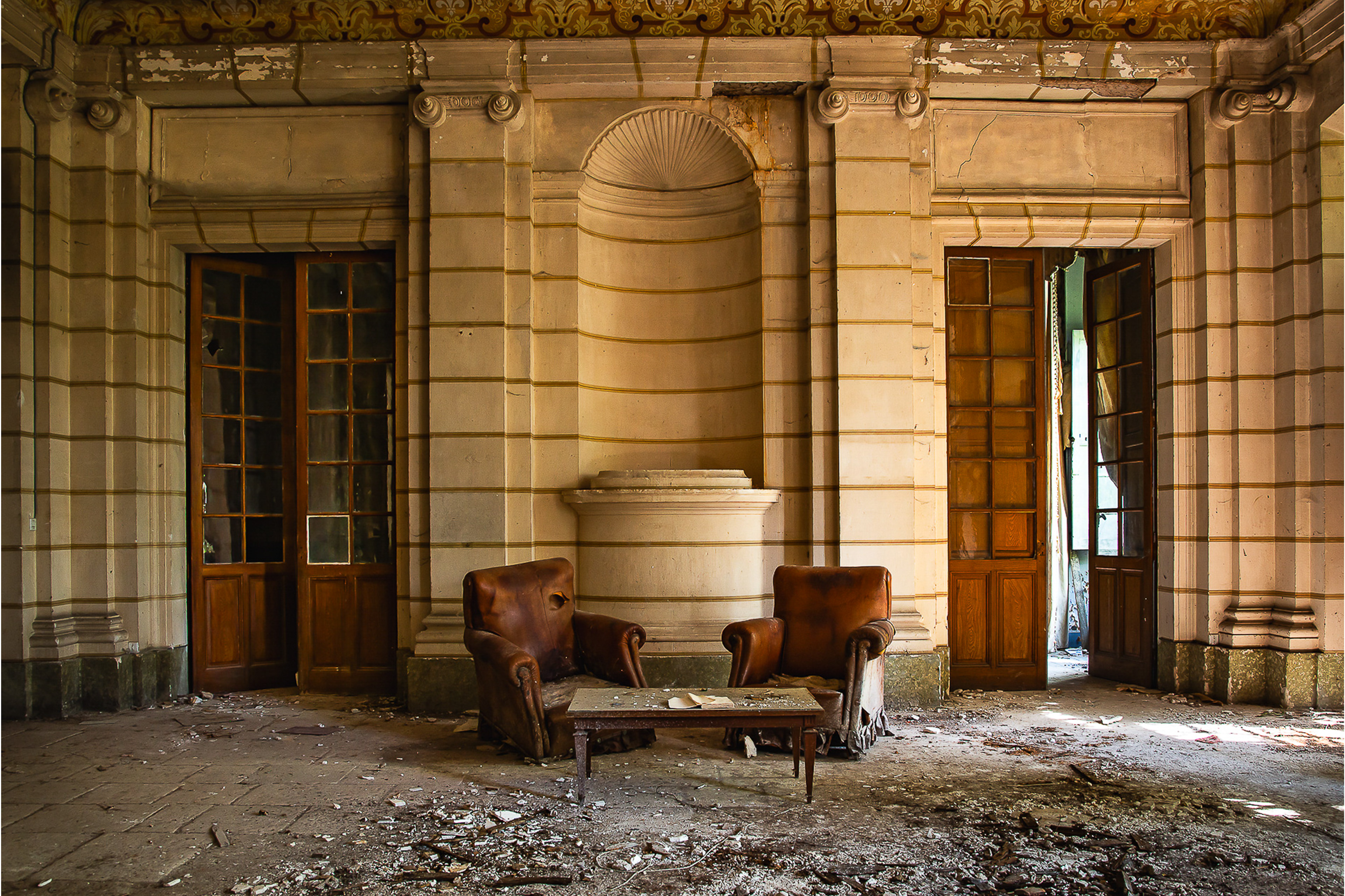 Le temps s’est assis puis, s’est tu