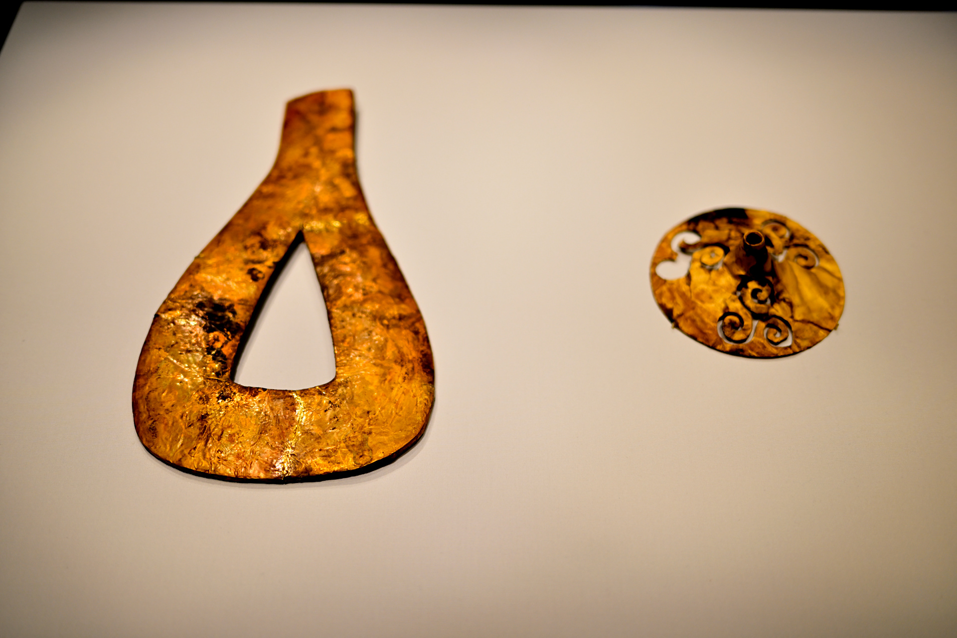 凝视三星堆 - 喇叭形器