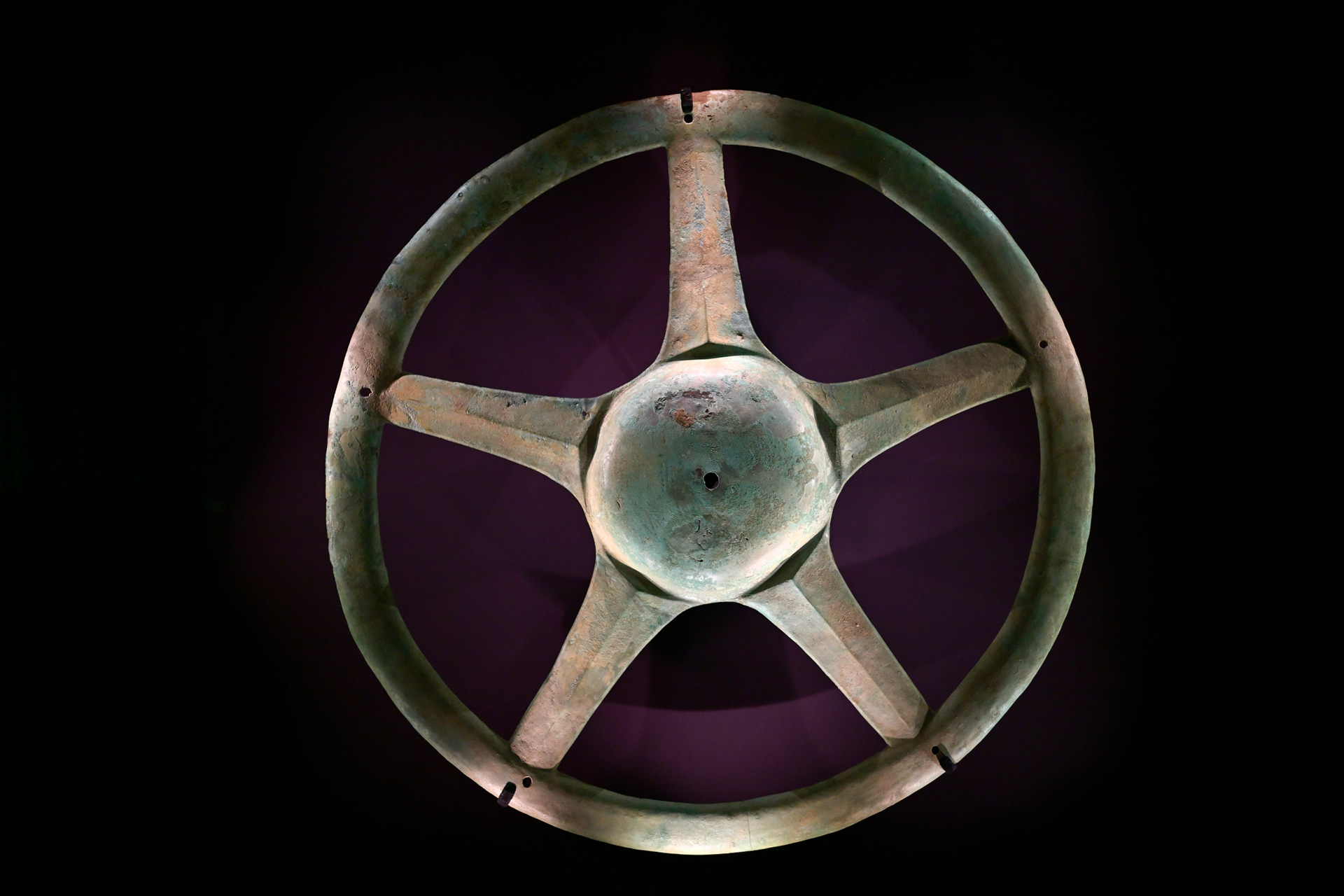 凝视三星堆 - 太阳形器