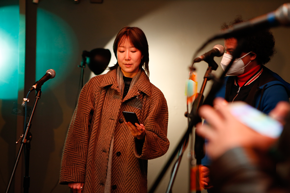 “gegen/archiv: wer bleibt wo”, 2021, Galerie ACUD, Berlin, ©Joanna Kosowska