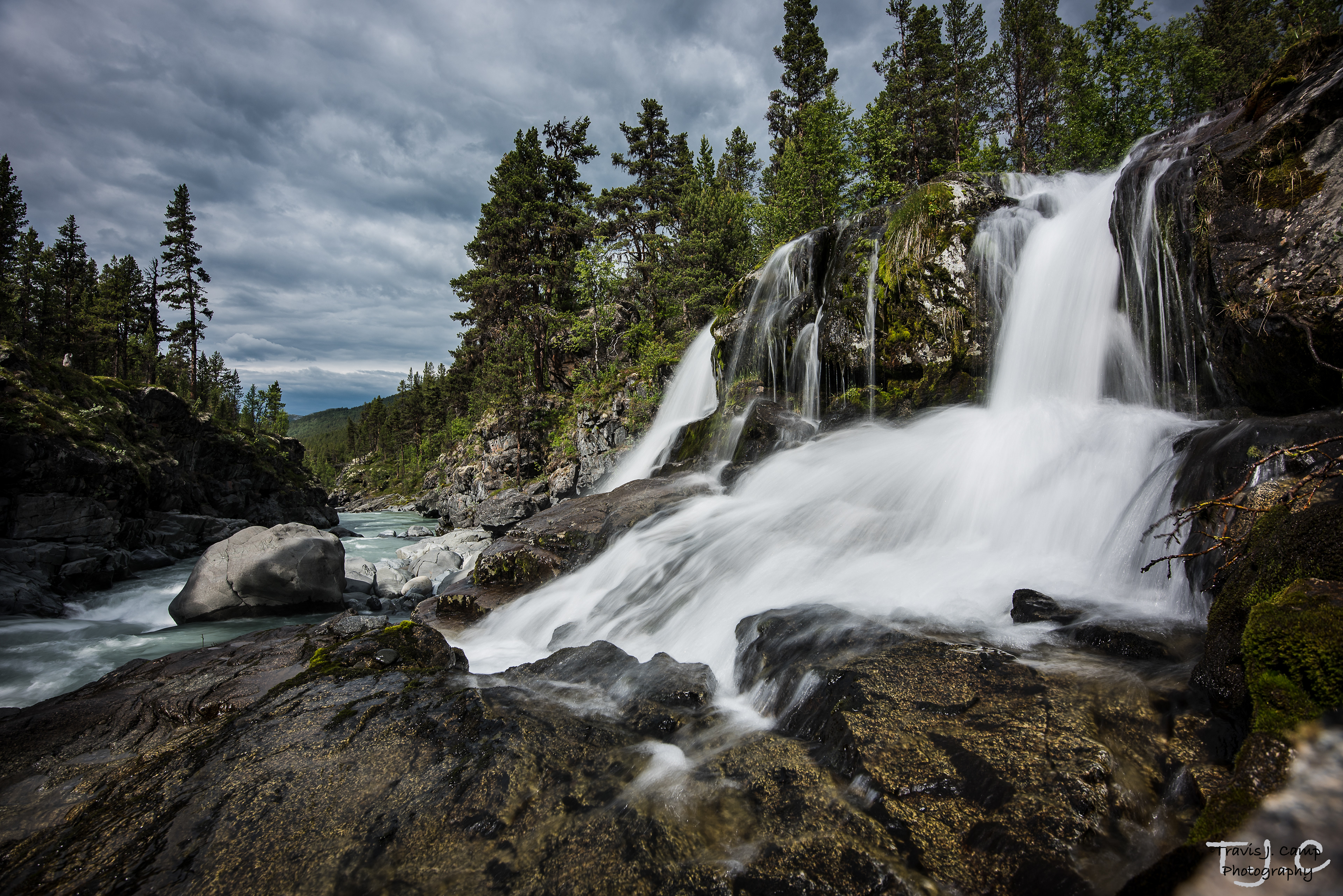Driving to Galdopiggen, Norway