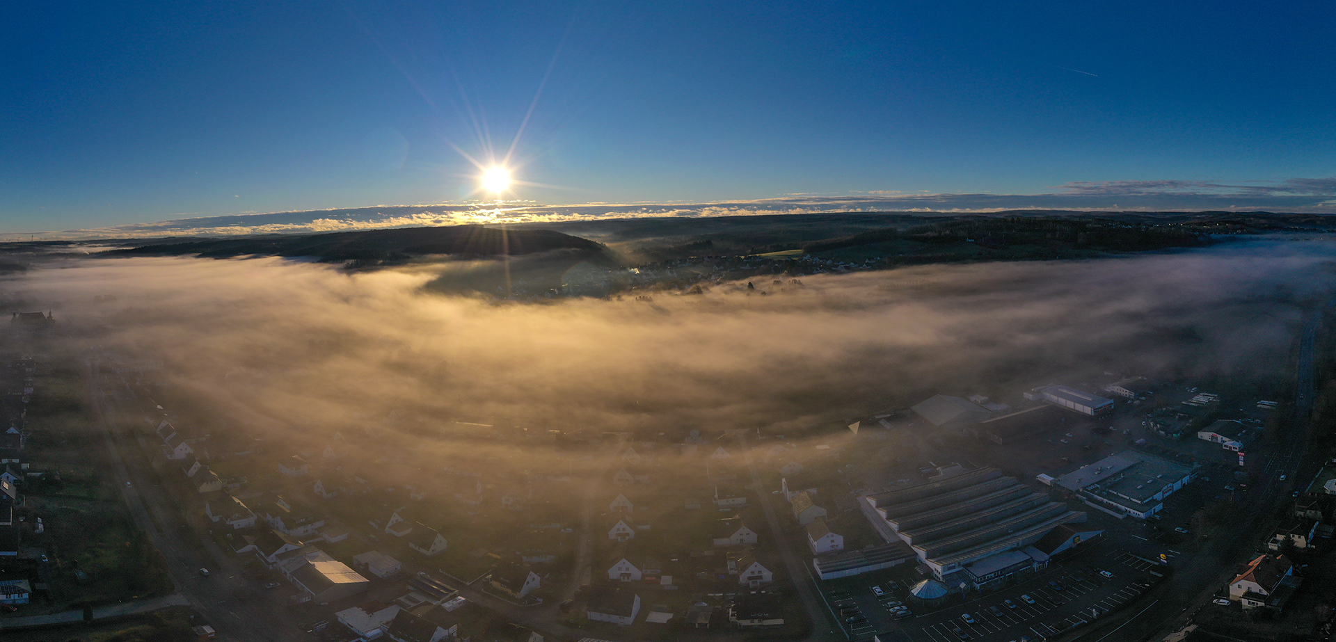 Panorama von Ost nach West - mittendrin: Sichtigvor