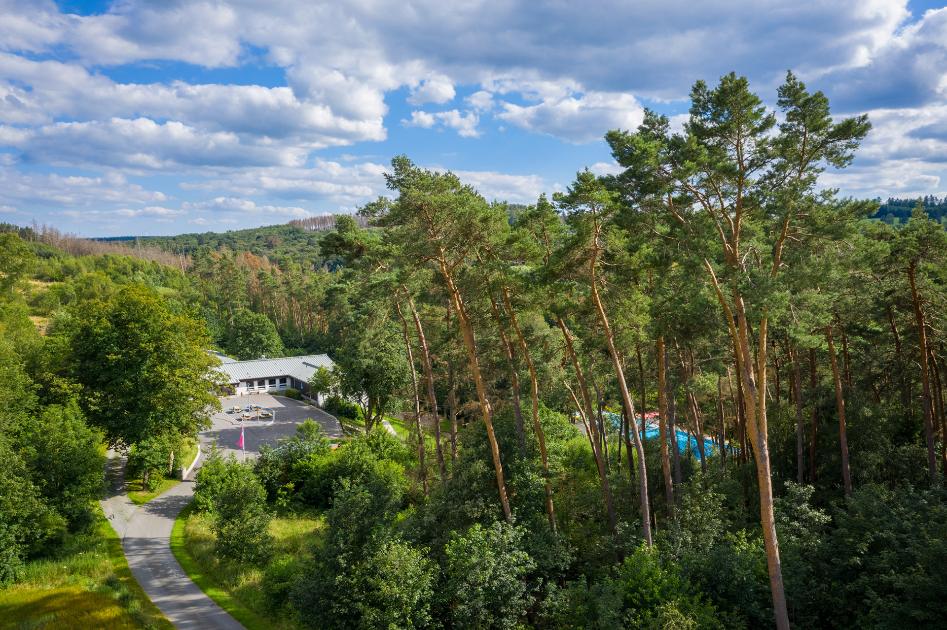 Jugendherberge Rüthen, daneben das Biberbad