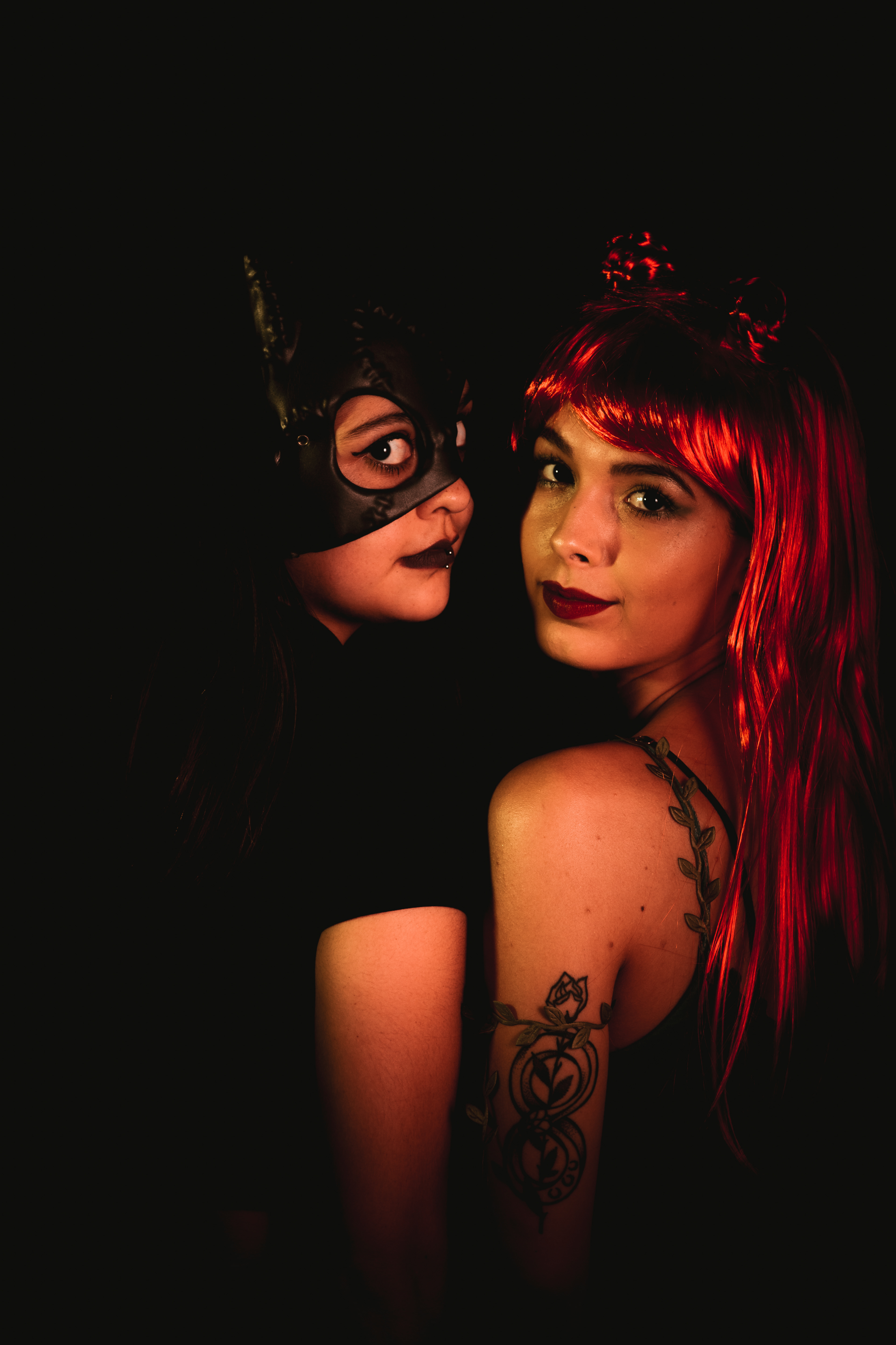 CATWOMAN/POISON IVY
